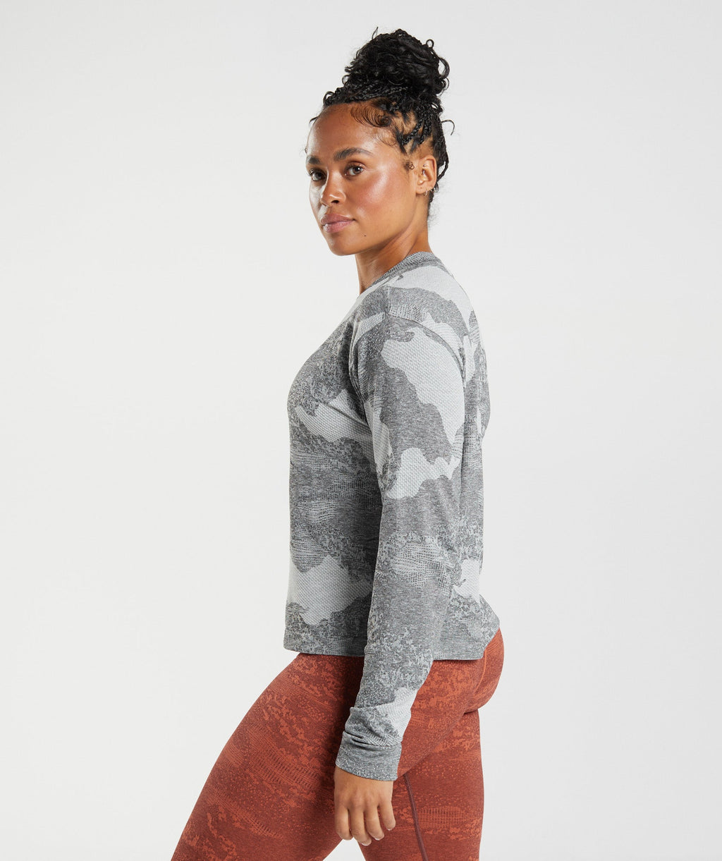 gymshark-adapt-camo-seamless-long-sleeve-top-light-grey-black-aw22