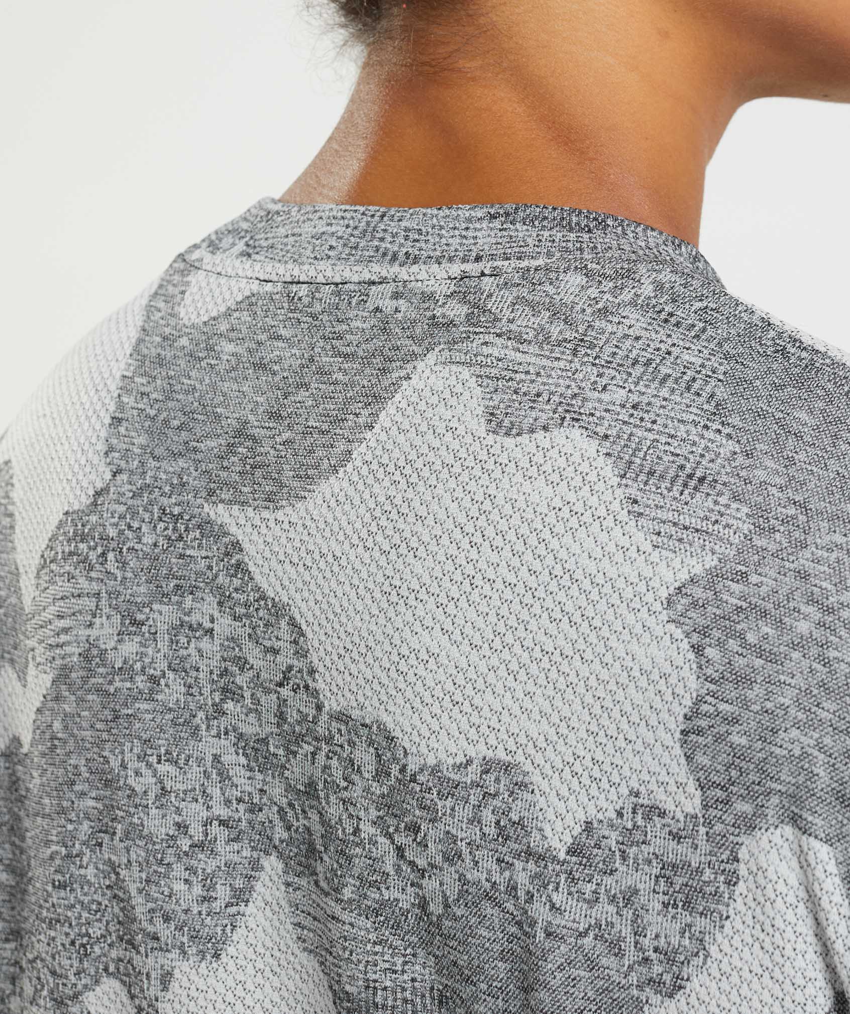 gymshark-adapt-camo-seamless-long-sleeve-top-light-grey-black-aw22