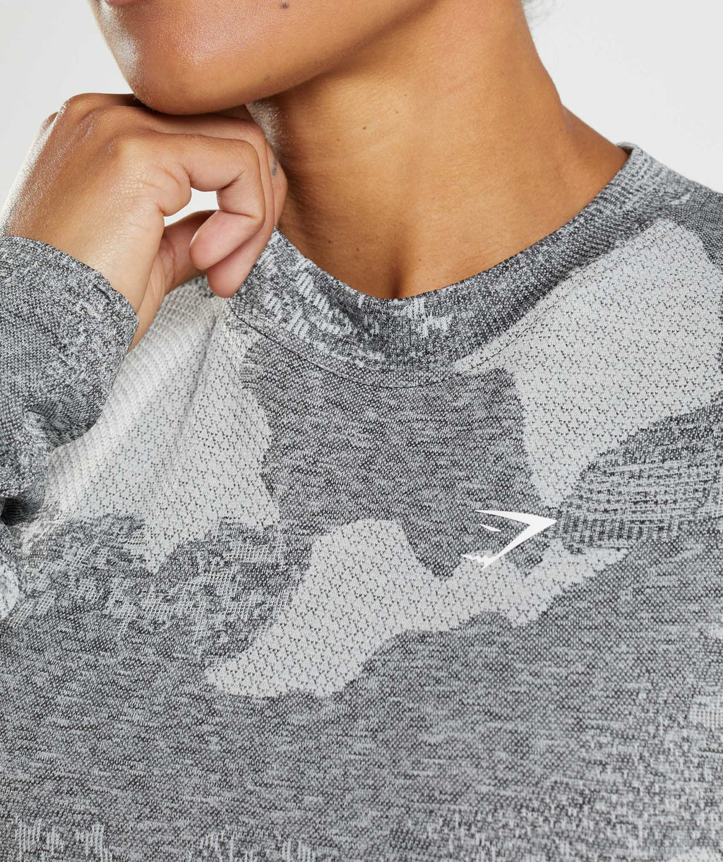gymshark-adapt-camo-seamless-long-sleeve-top-light-grey-black-aw22