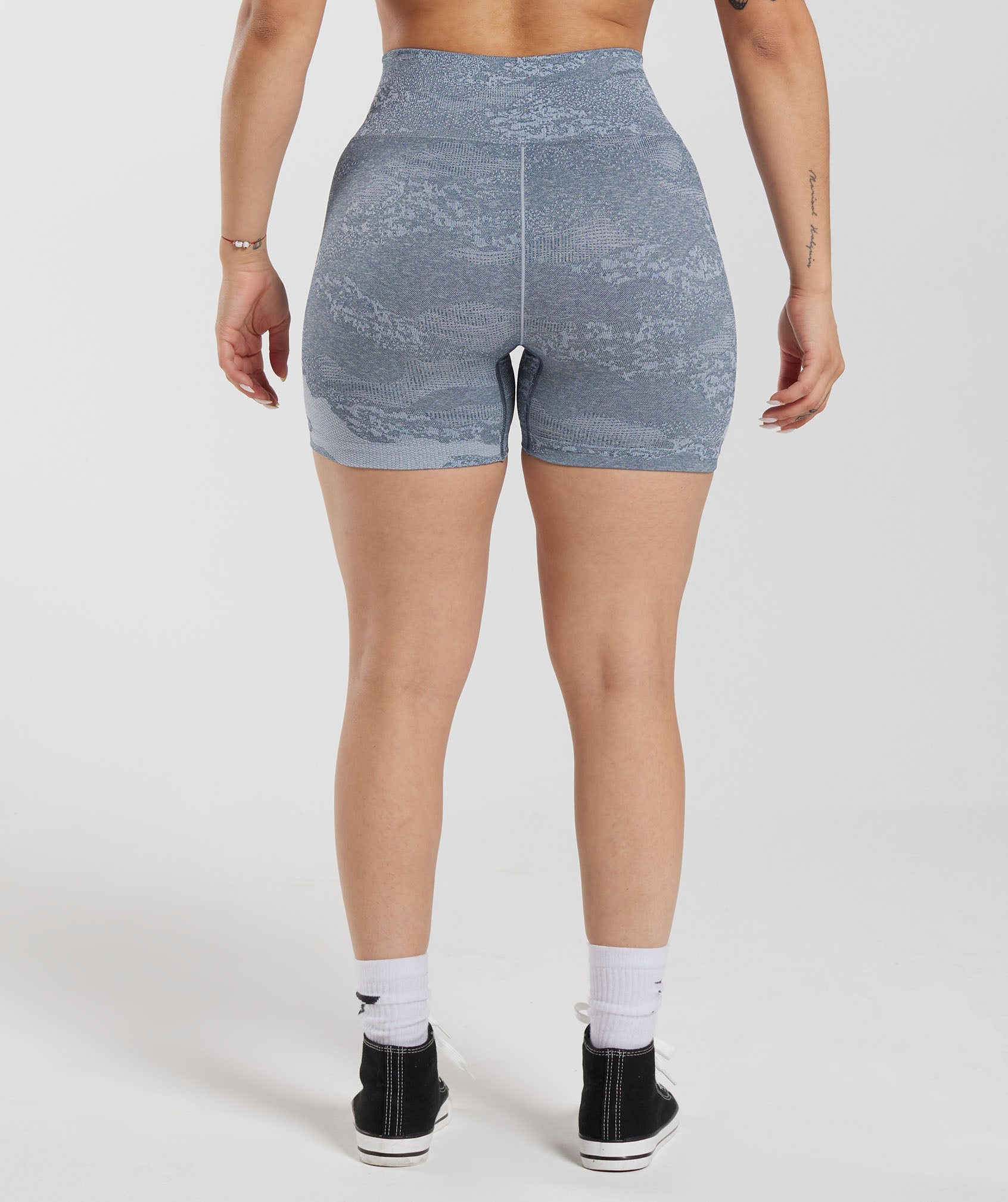 gymshark-adapt-camo-seamless-shorts-stone-grey-evening-blue-ss23
