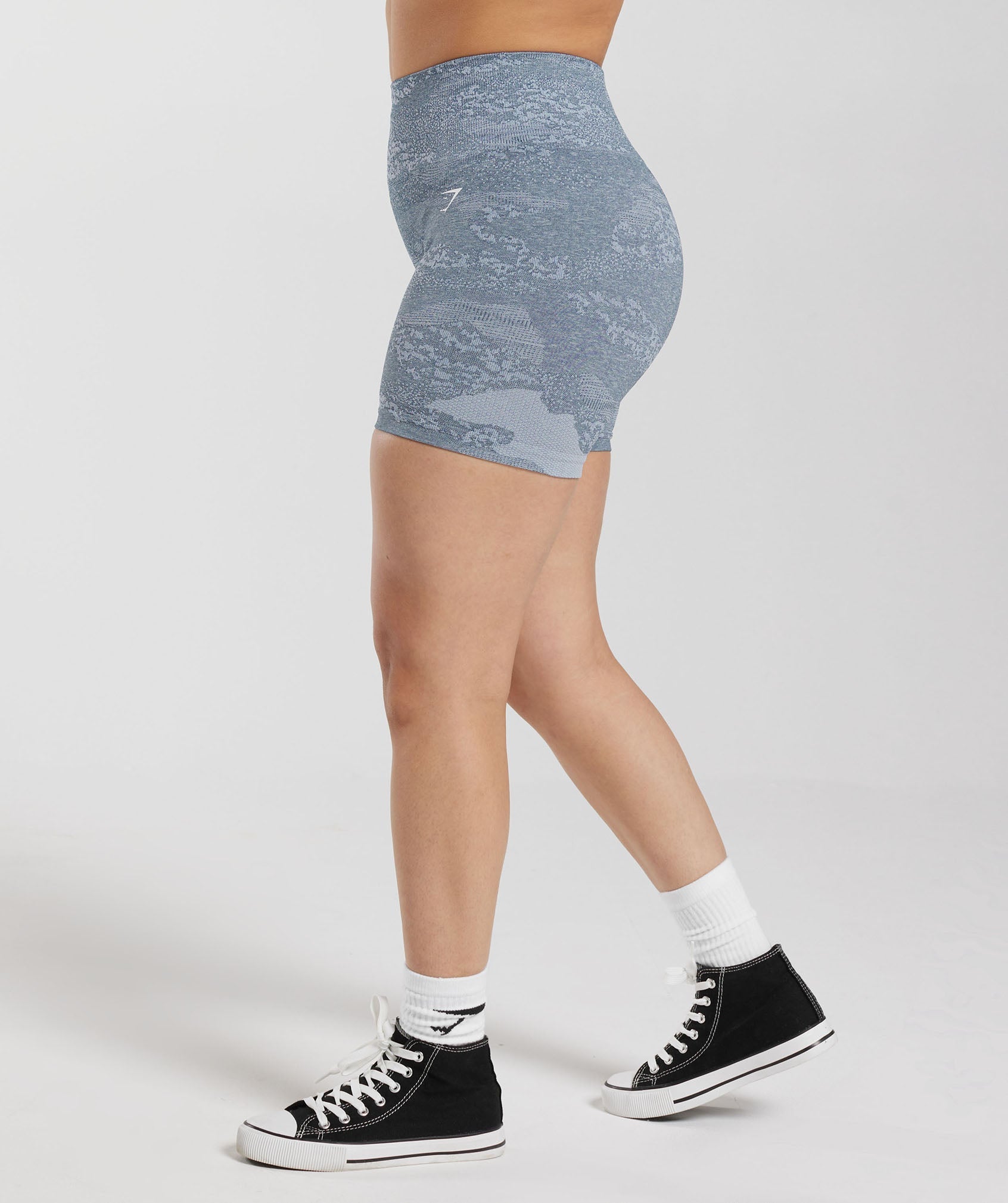 gymshark-adapt-camo-seamless-shorts-stone-grey-evening-blue-ss23