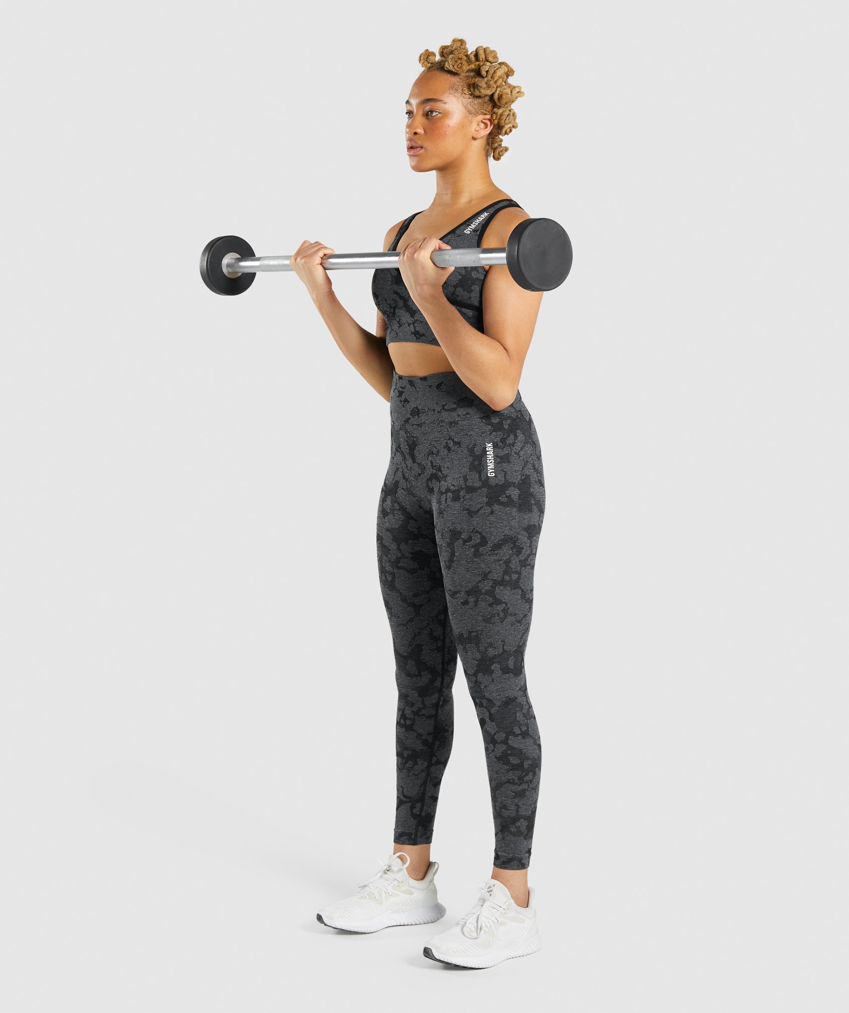 gymshark-adapt-camo-seamless-sports-bra-black