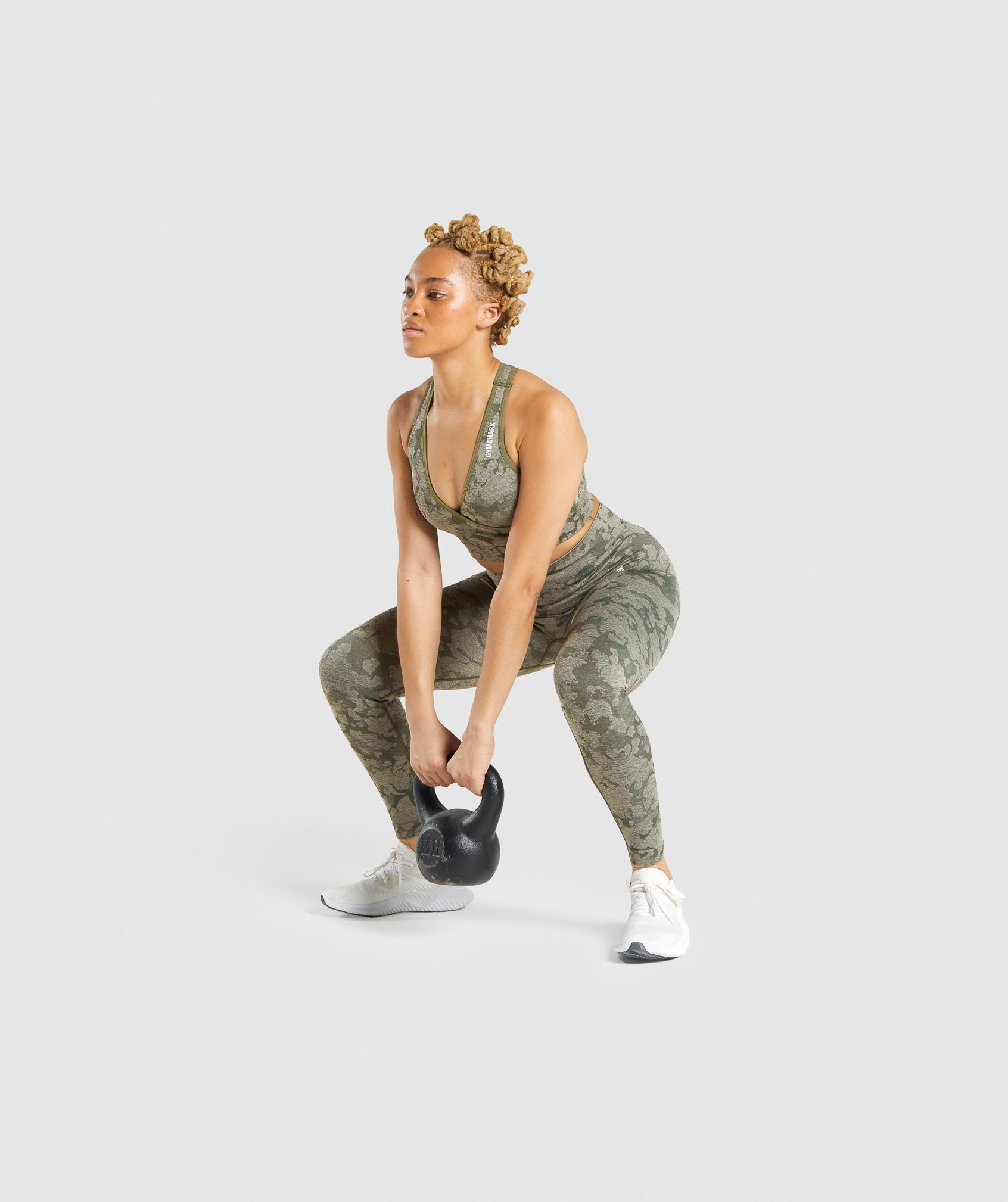 gymshark-adapt-camo-seamless-sports-bra-green