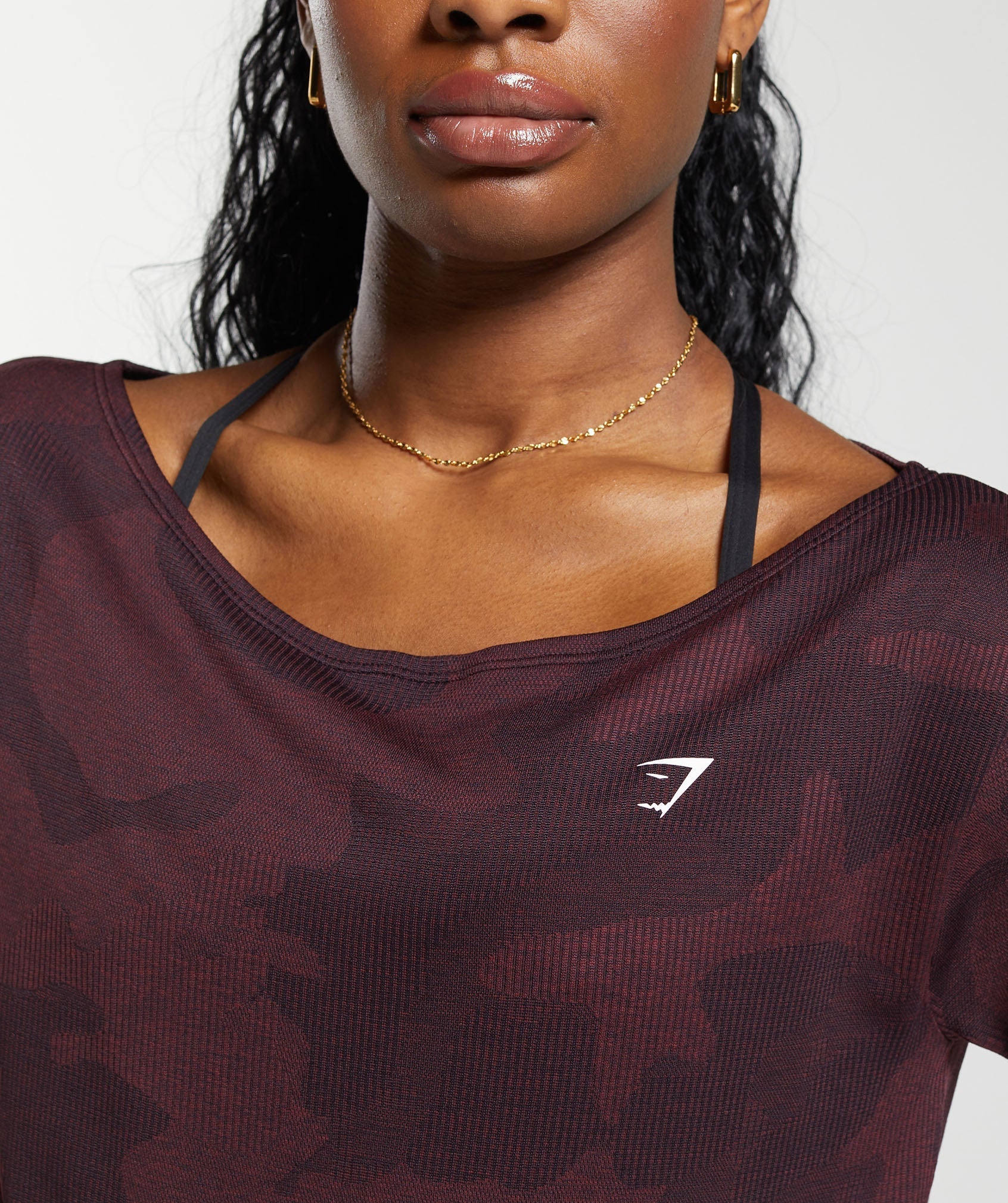 gymshark-adapt-camo-seamless-t-shirt-plum-brown-burgundy-brown-ss24