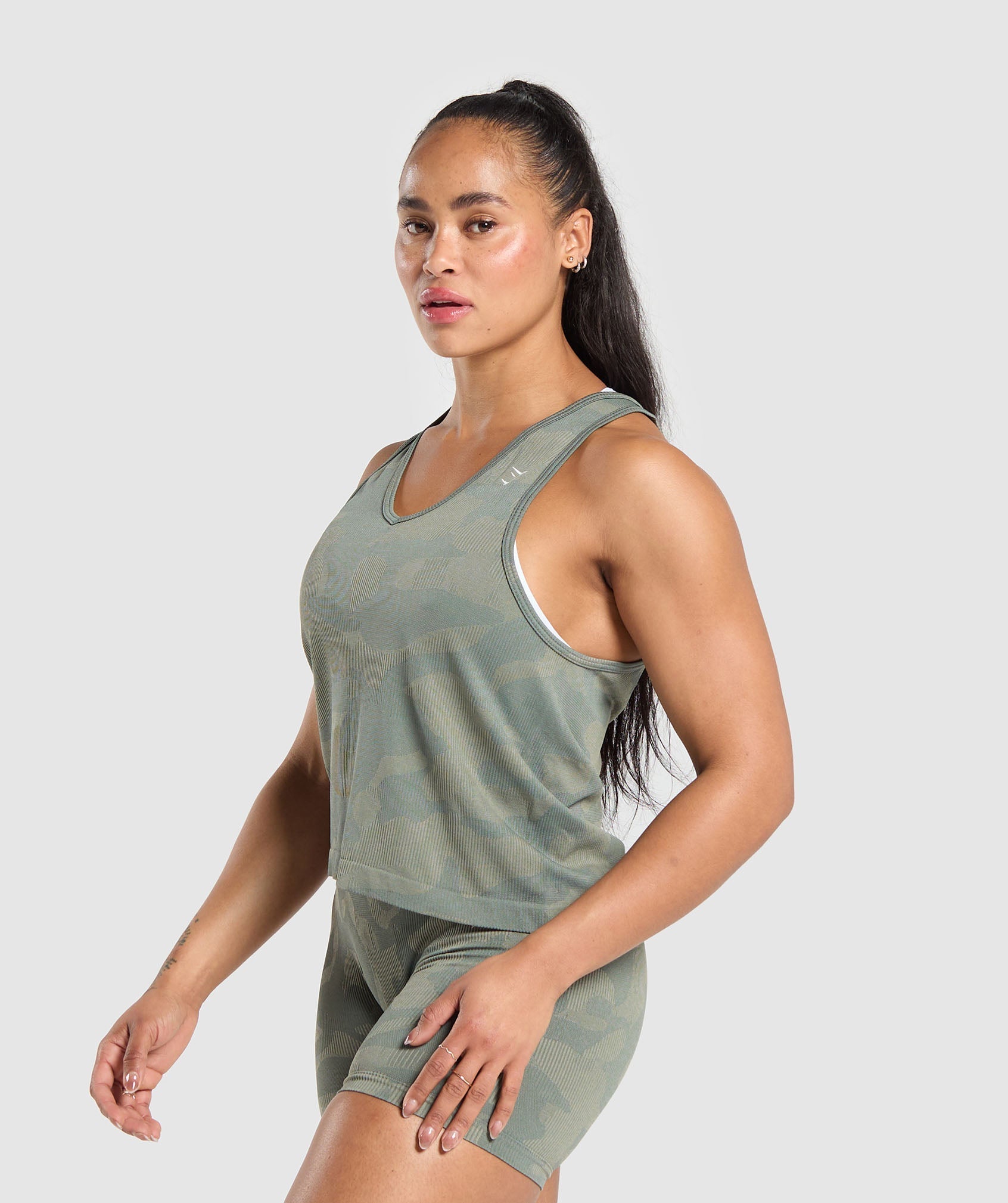 gymshark-adapt-camo-seamless-tank-unit-green-chalk-green-ss24
