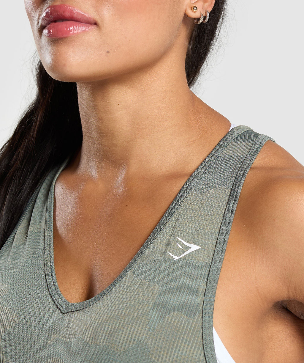 gymshark-adapt-camo-seamless-tank-unit-green-chalk-green-ss24