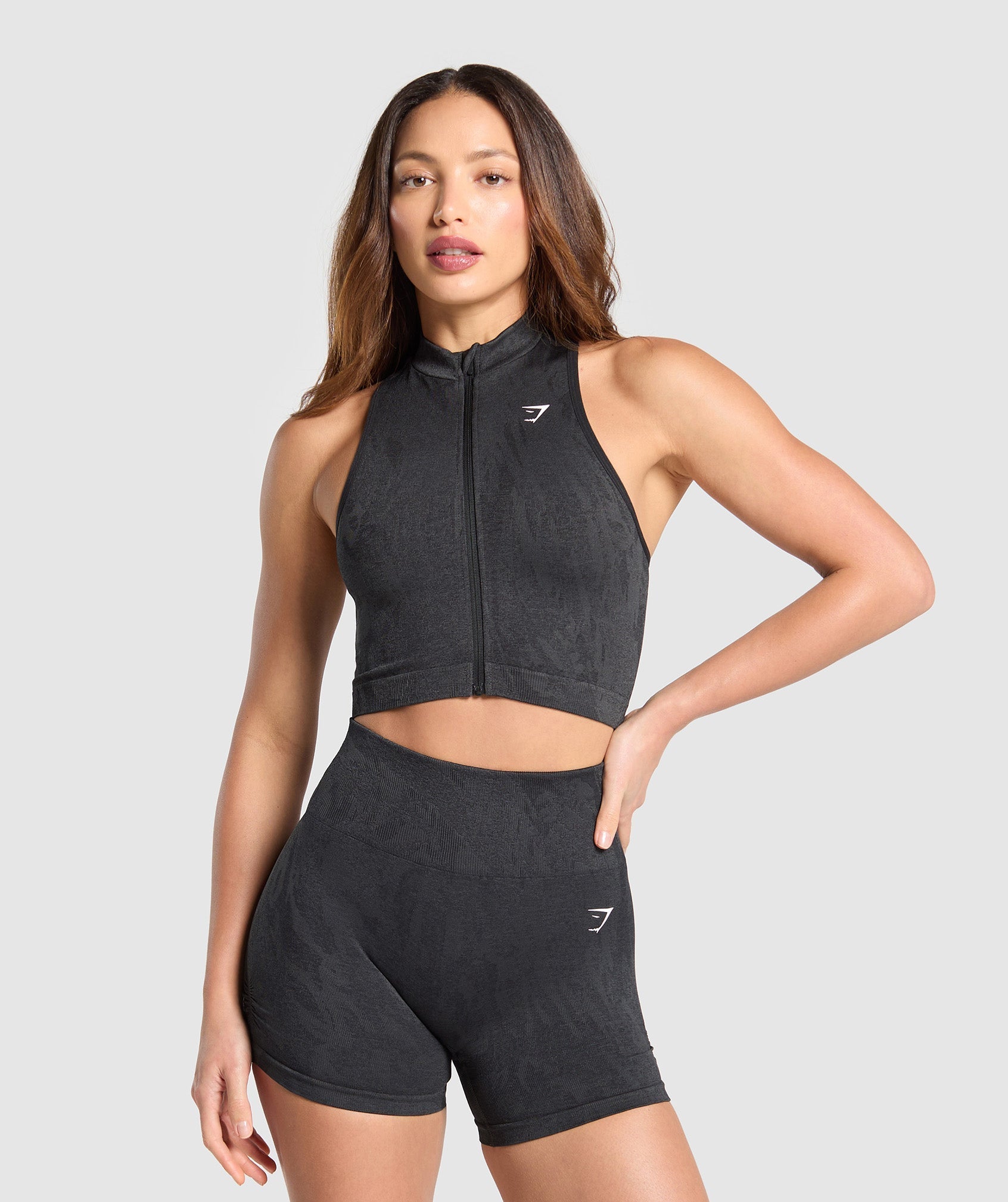 gymshark-adapt-camo-seamless-zip-up-crop-top-asphalt-grey-black-ss25