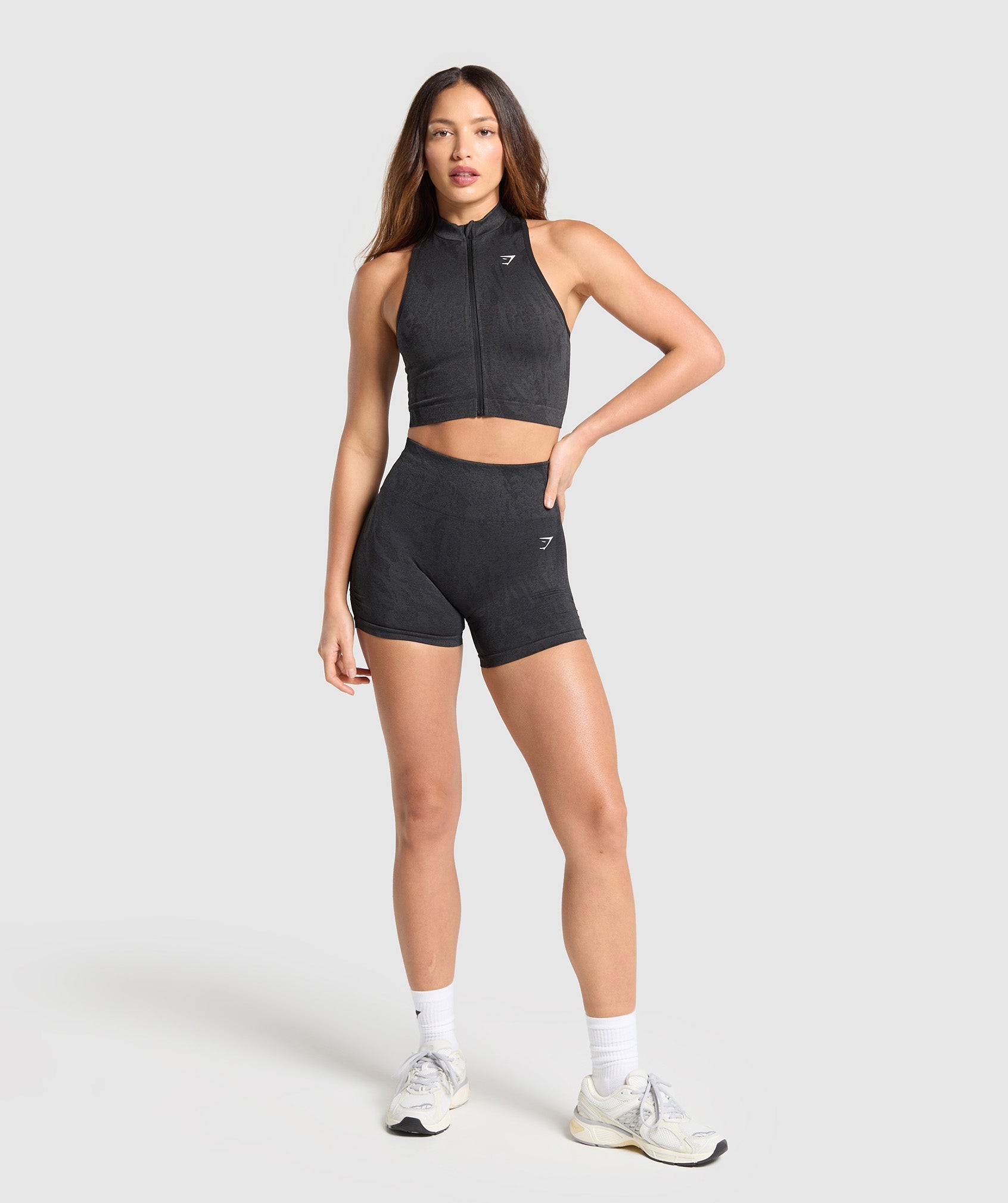 gymshark-adapt-camo-seamless-zip-up-crop-top-asphalt-grey-black-ss25