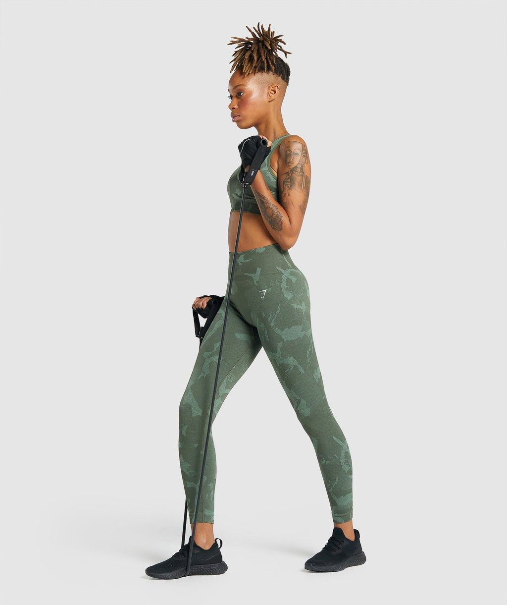 gymshark-adapt-camo-seamless-leggings-savanna-green-aw21