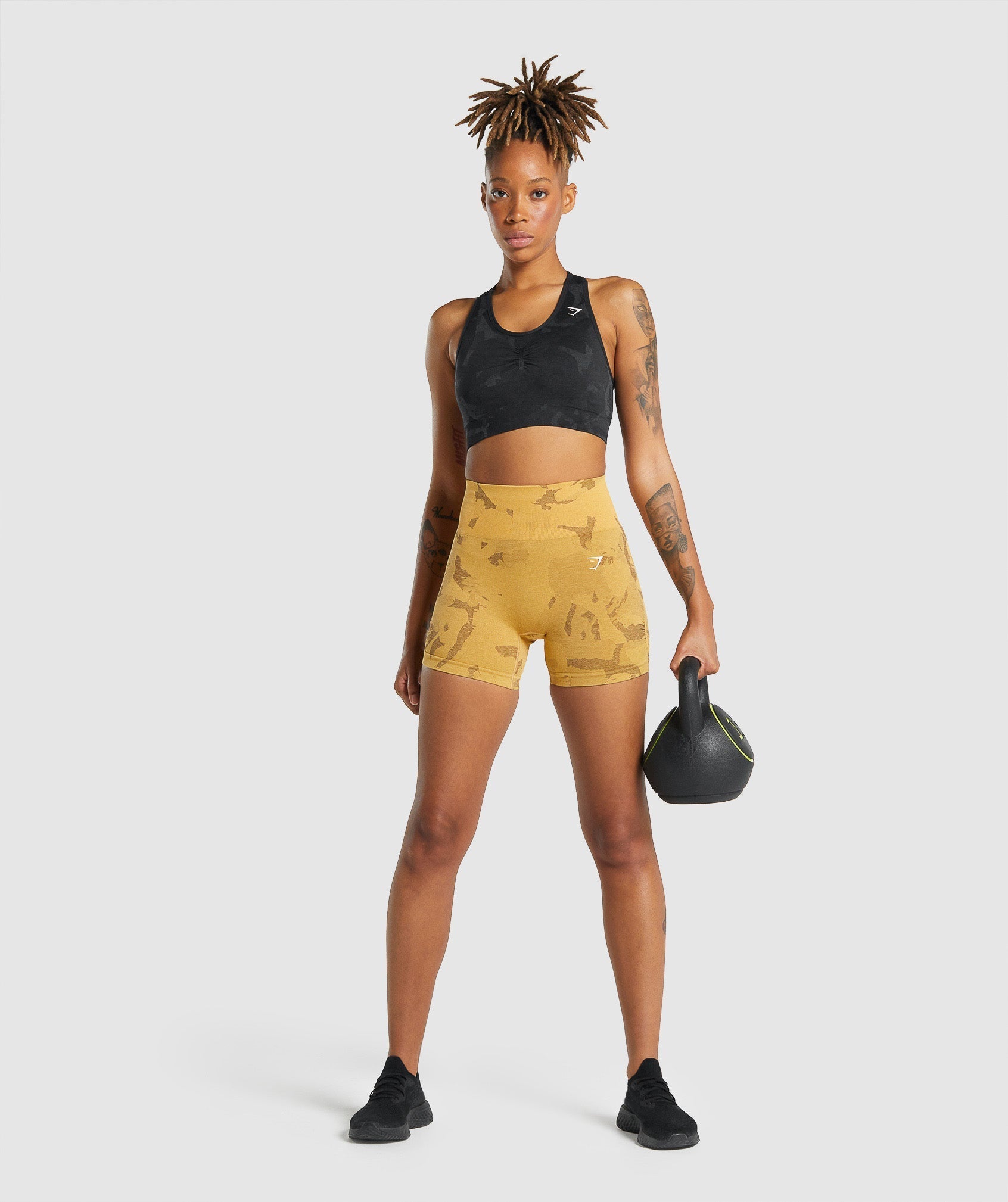 gymshark-adapt-camo-seamless-shorts-savanna-yellow-aw21