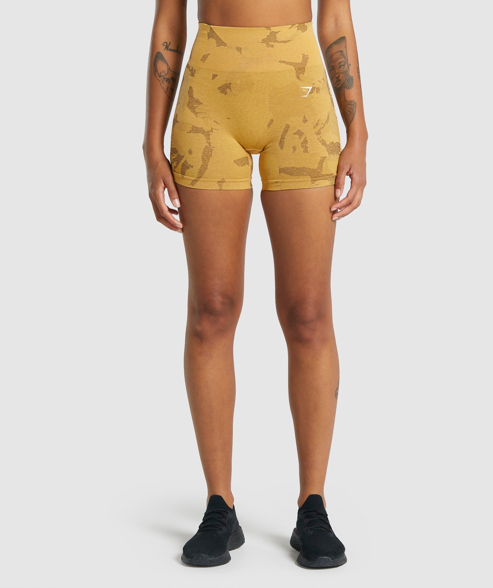 gymshark-adapt-camo-seamless-shorts-savanna-yellow-aw21