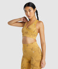 gymshark-adapt-camo-seamless-sports-bra-savanna-yellow-aw21