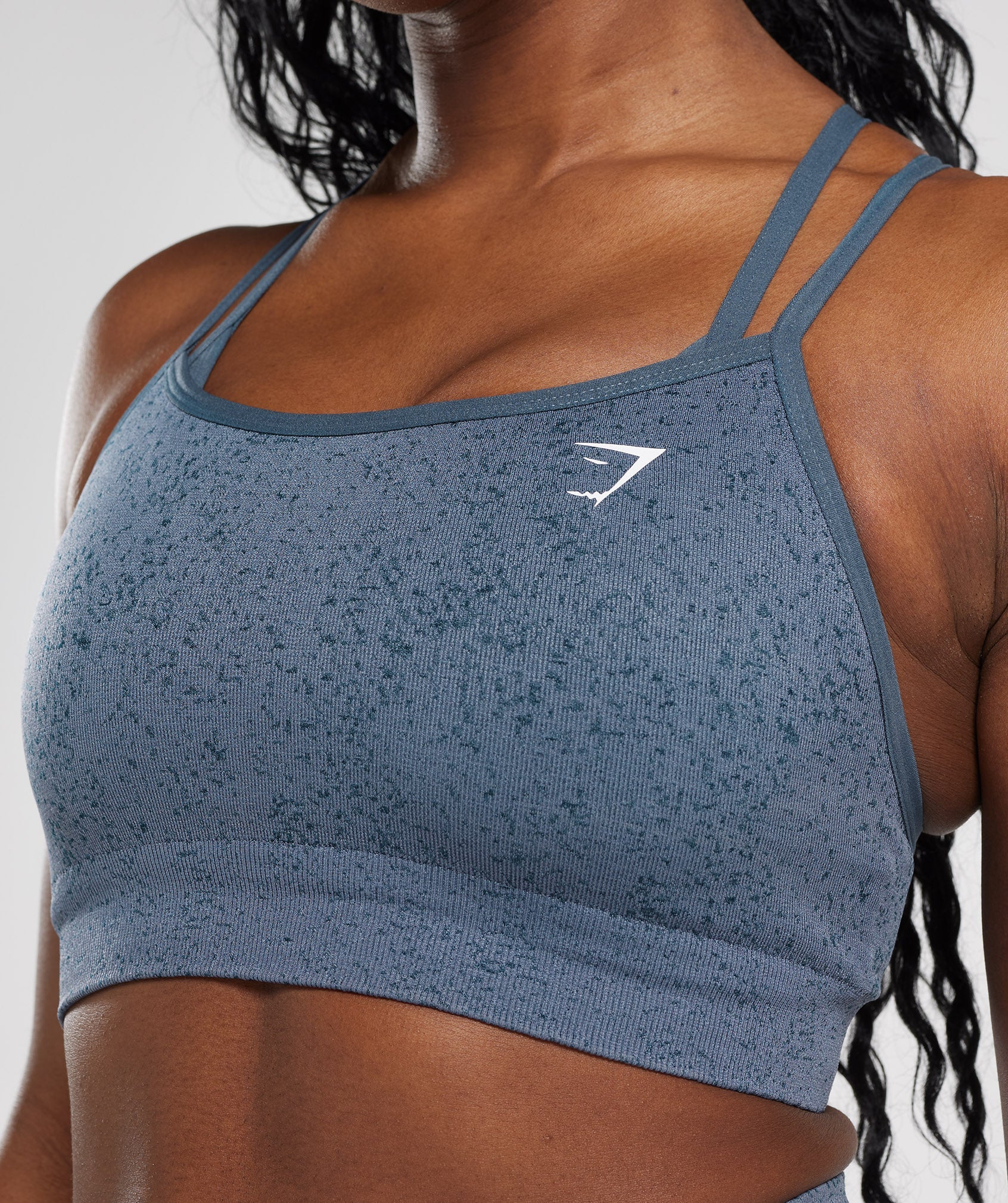 gymshark-adapt-fleck-seamless-sports-bra-evening-blue-ss23