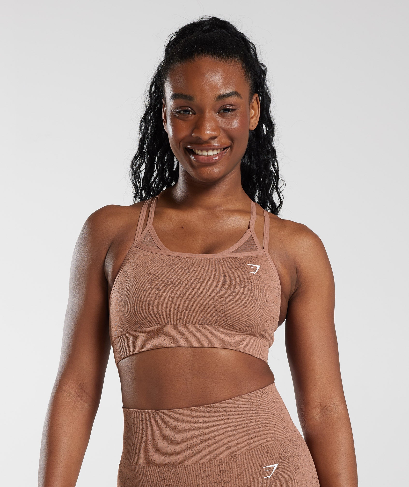 gymshark-adapt-fleck-seamless-sports-bra-sandstone-brown-ss23