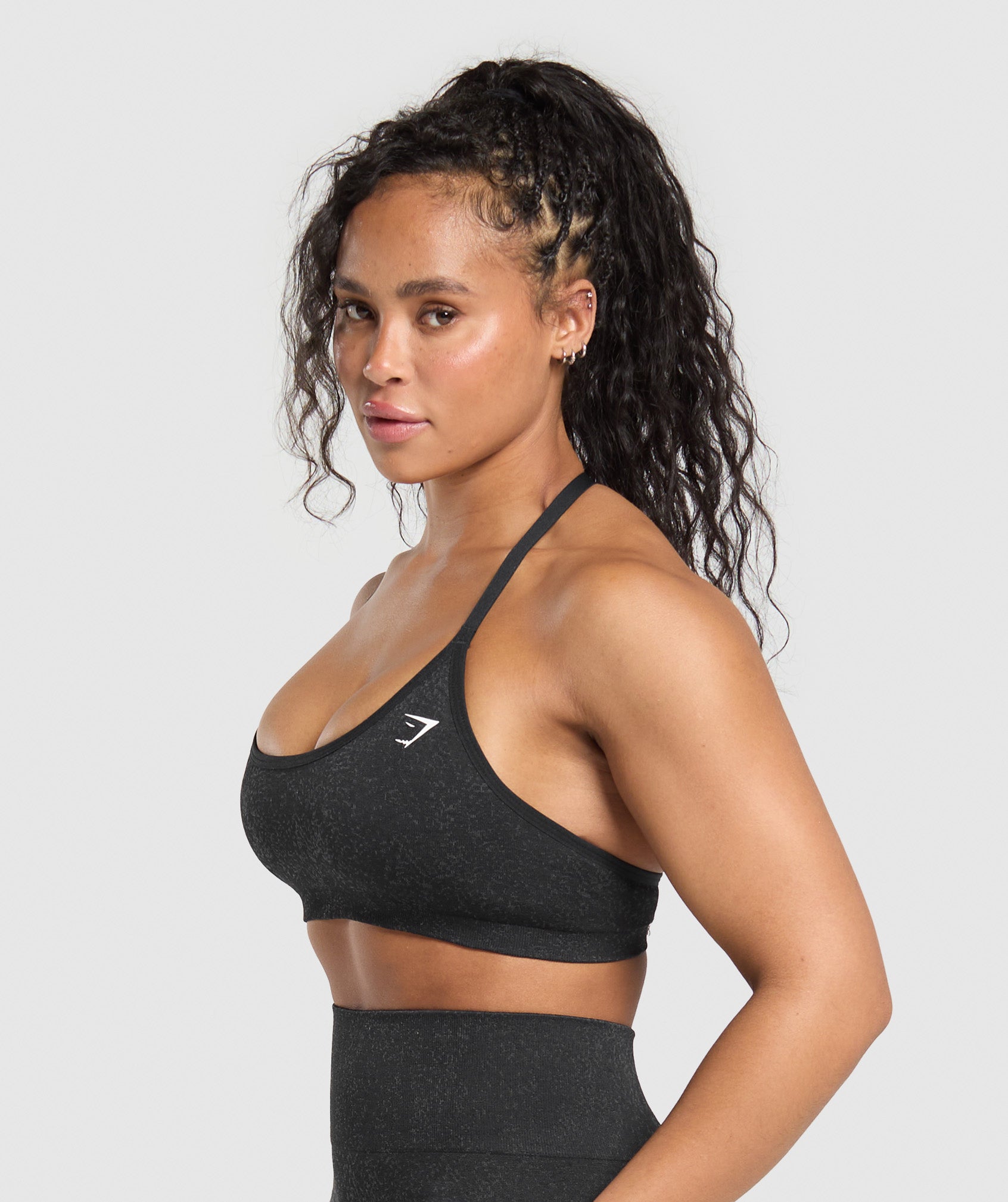 gymshark-adapt-fleck-t-back-bra-black-ss25