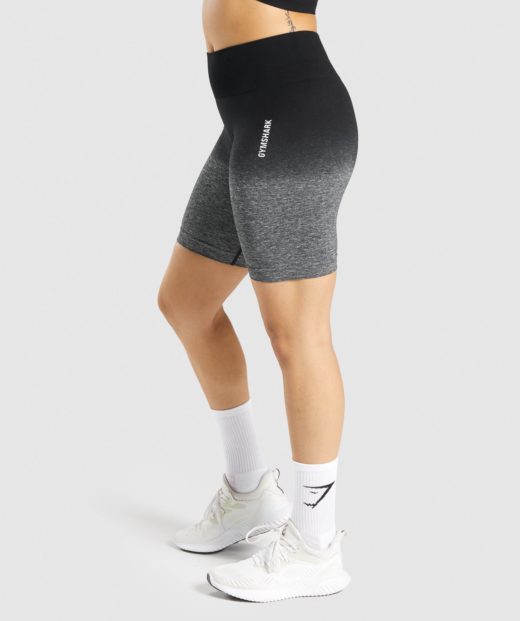 gymshark-adapt-ombre-seamless-shorts-black-black-marl