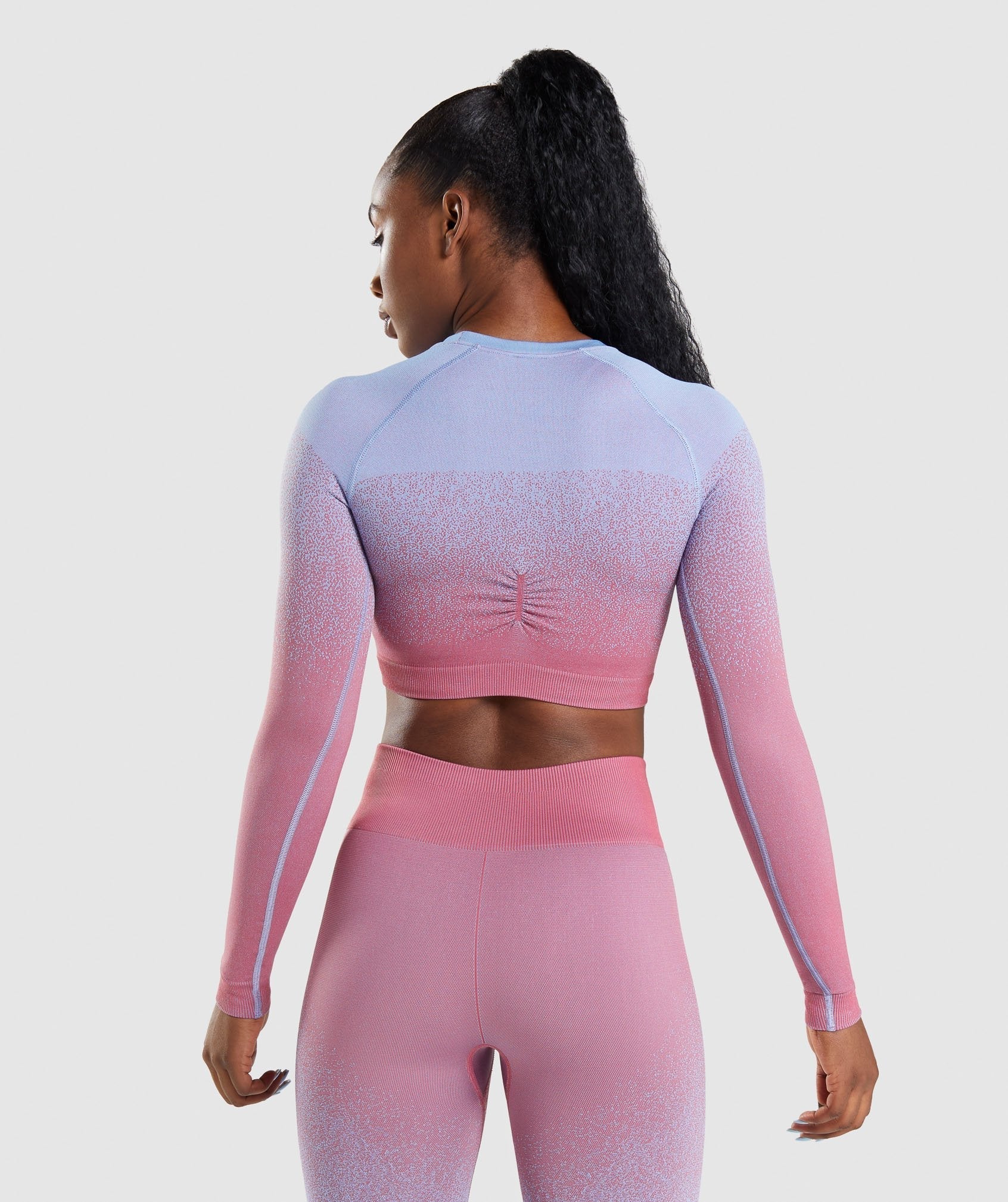 gymshark-adapt-ombre-seamless-long-sleeve-crop-top-rose-pink-light-blue-aw21