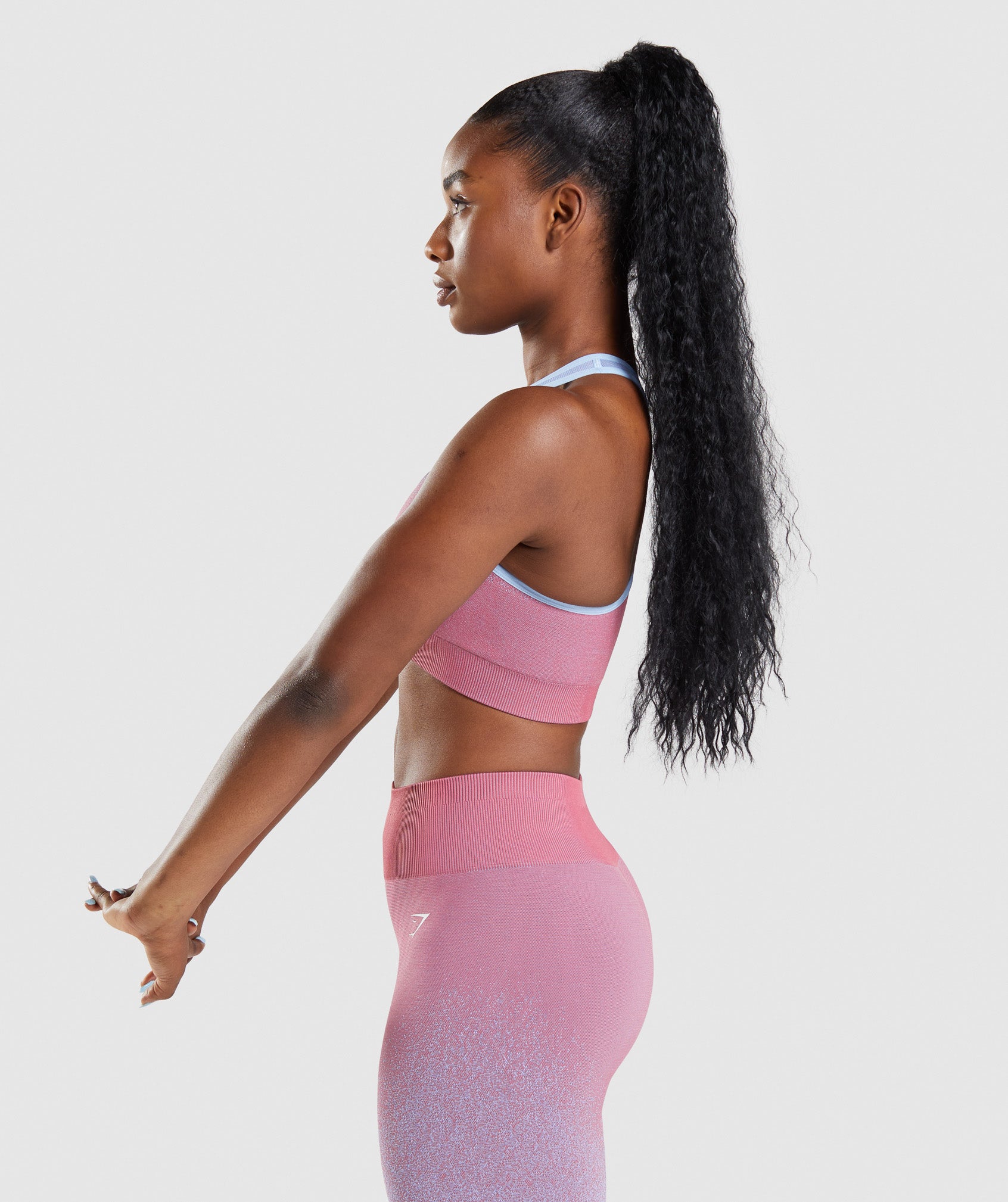 gymshark-adapt-ombre-seamless-sports-bra-rose-pink-light-blue-aw21