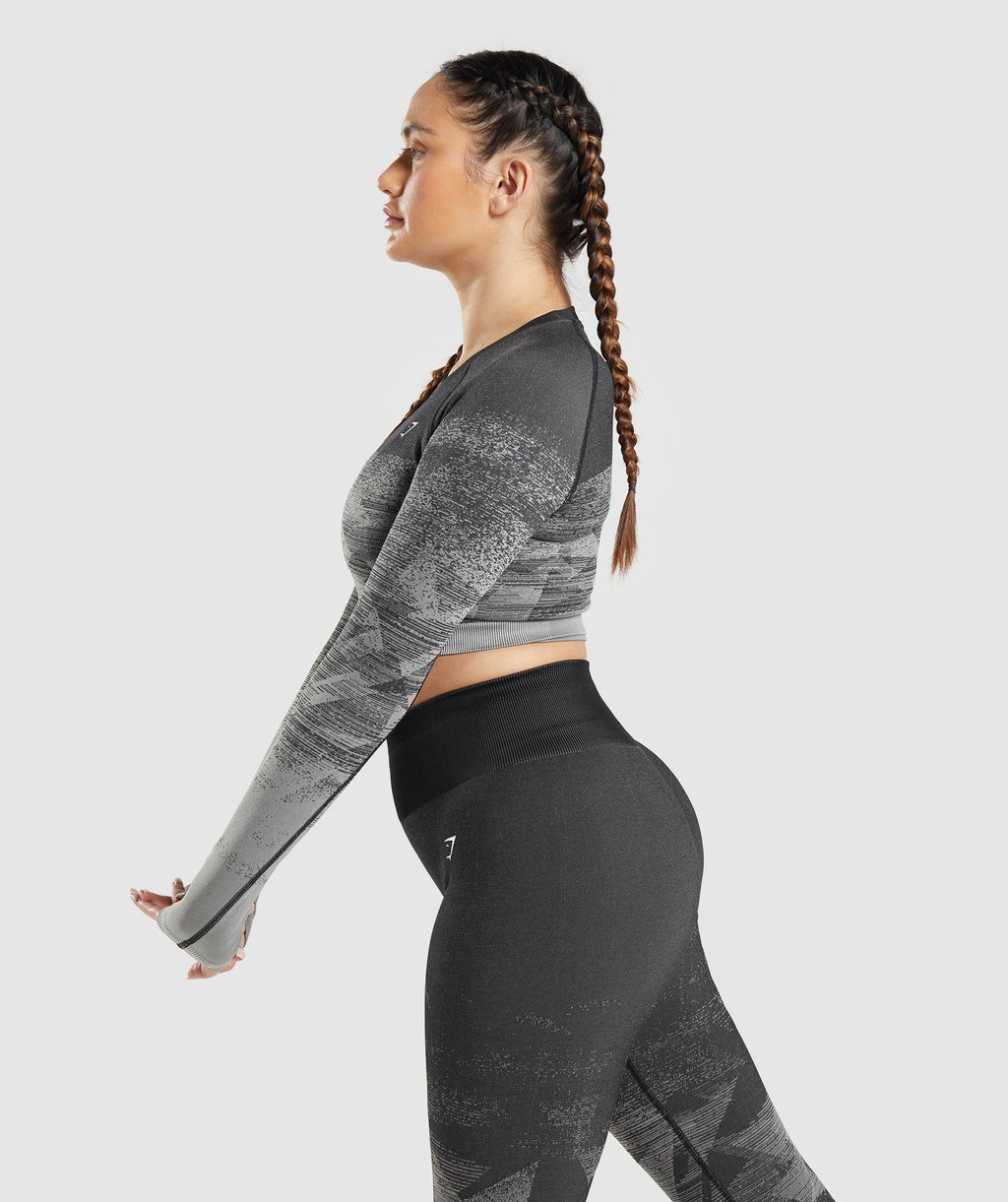 gymshark-adapt-ombre-crop-top-triangle-black-ss22