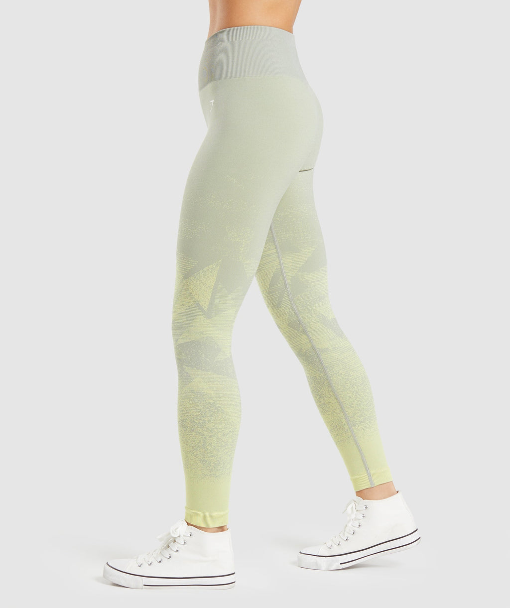 gymshark-adapt-ombre-seamless-leggings-triangle-taupe-grey-print-ss22