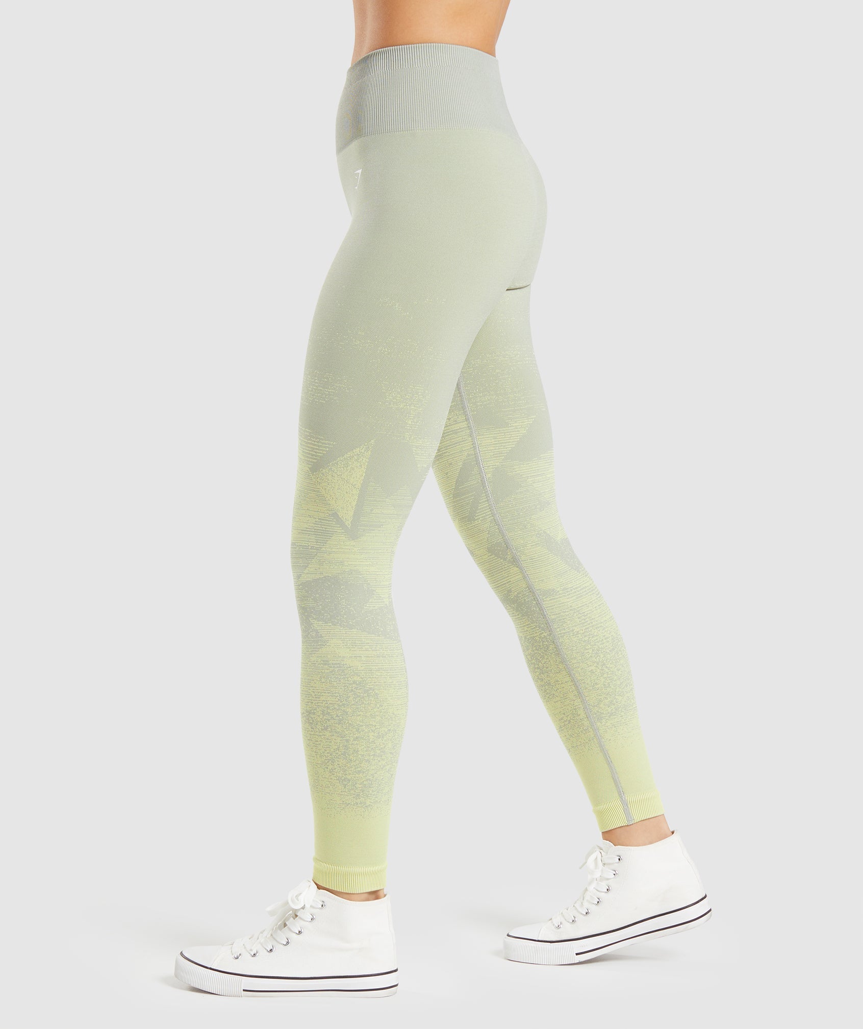 gymshark-adapt-ombre-seamless-leggings-triangle-taupe-grey-print-ss22