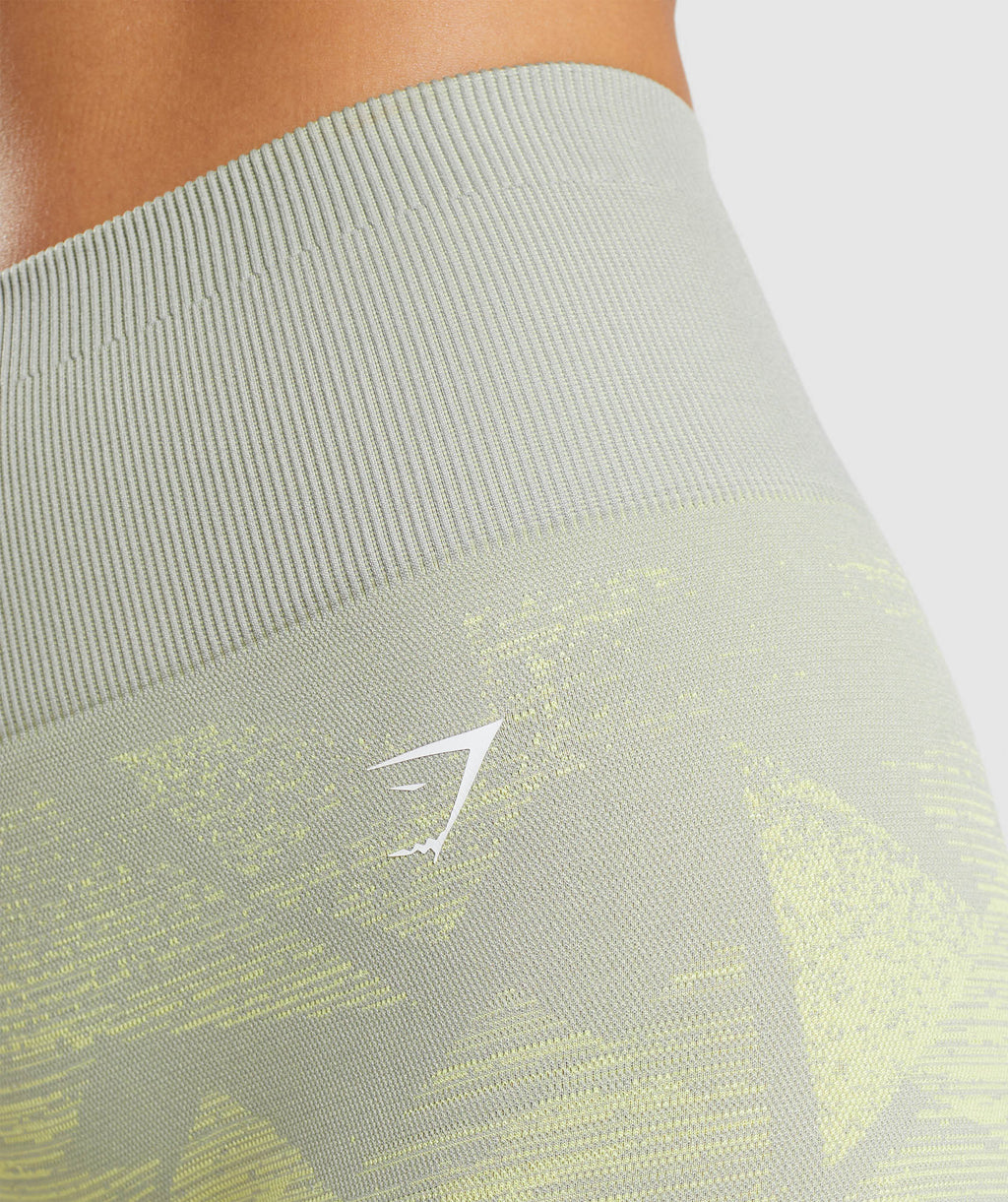 gymshark-adapt-ombre-seamless-shorts-triangle-taupe-grey-print-ss22
