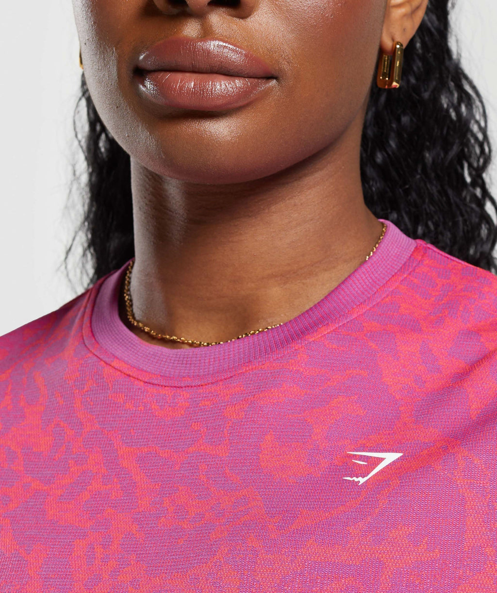 gymshark-adapt-safari-seamless-faded-t-shirt-shelly-pink-fly-coral-ss24