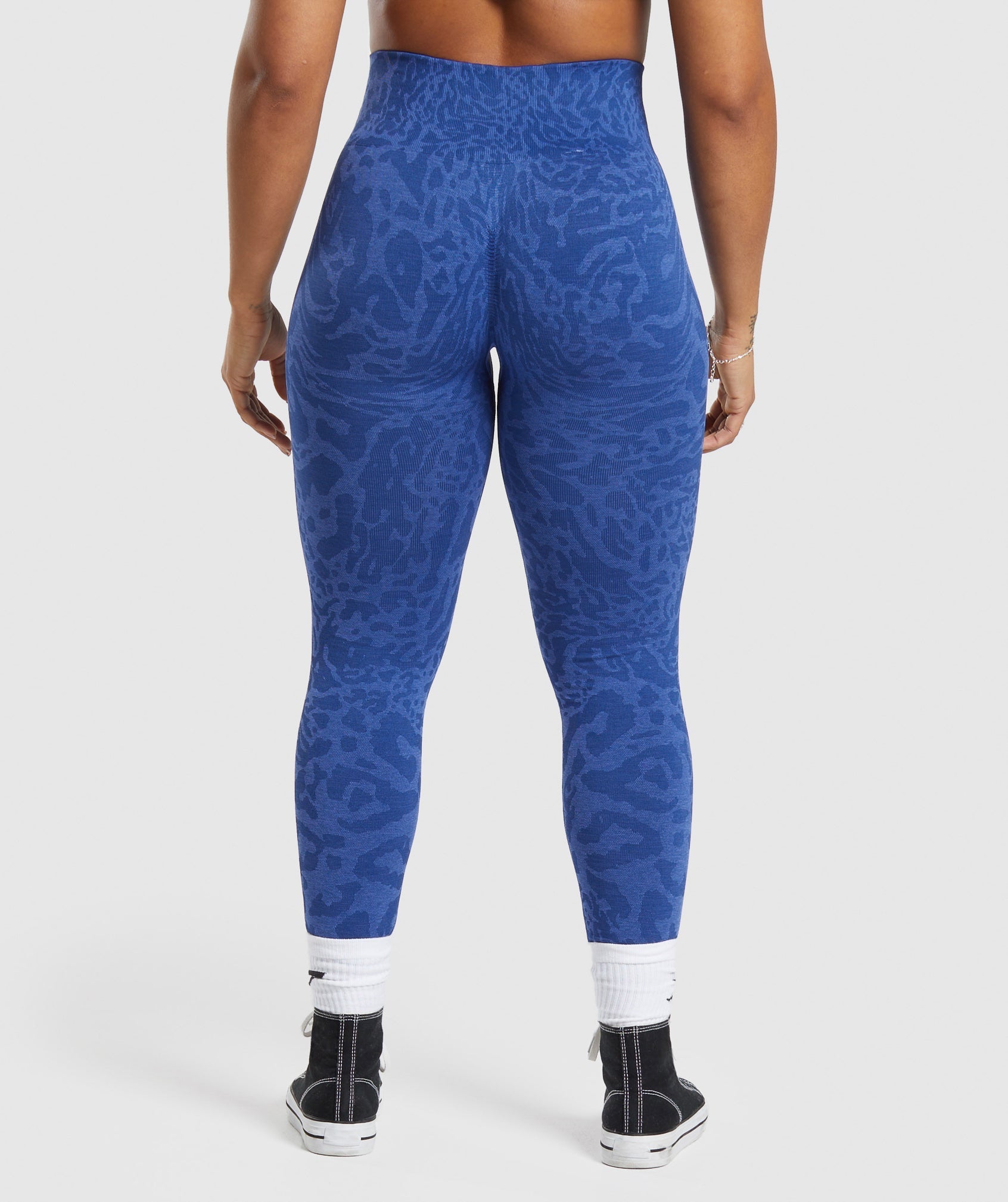 gymshark-adapt-safari-seamless-leggings-wave-blue-iris-blue-ss24