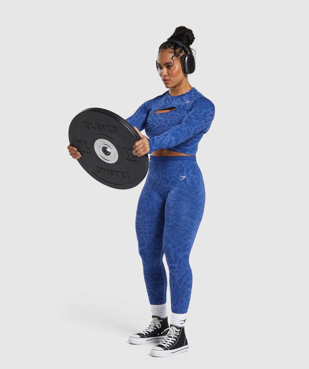 gymshark-adapt-safari-seamless-long-sleeve-crop-top-wave-blue-iris-blue-ss24