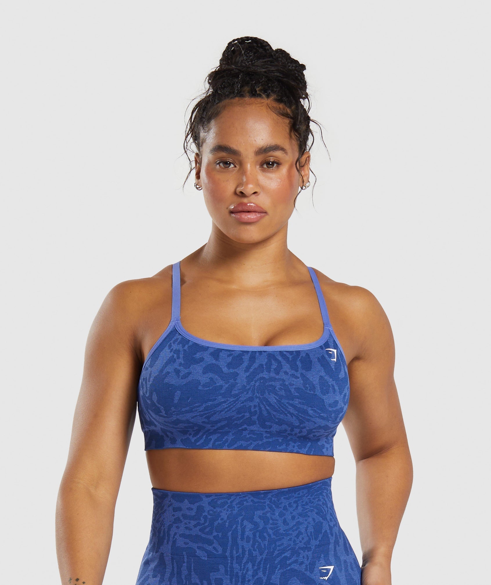 gymshark-adapt-safari-seamless-sports-bra-wave-blue-iris-blue-ss24