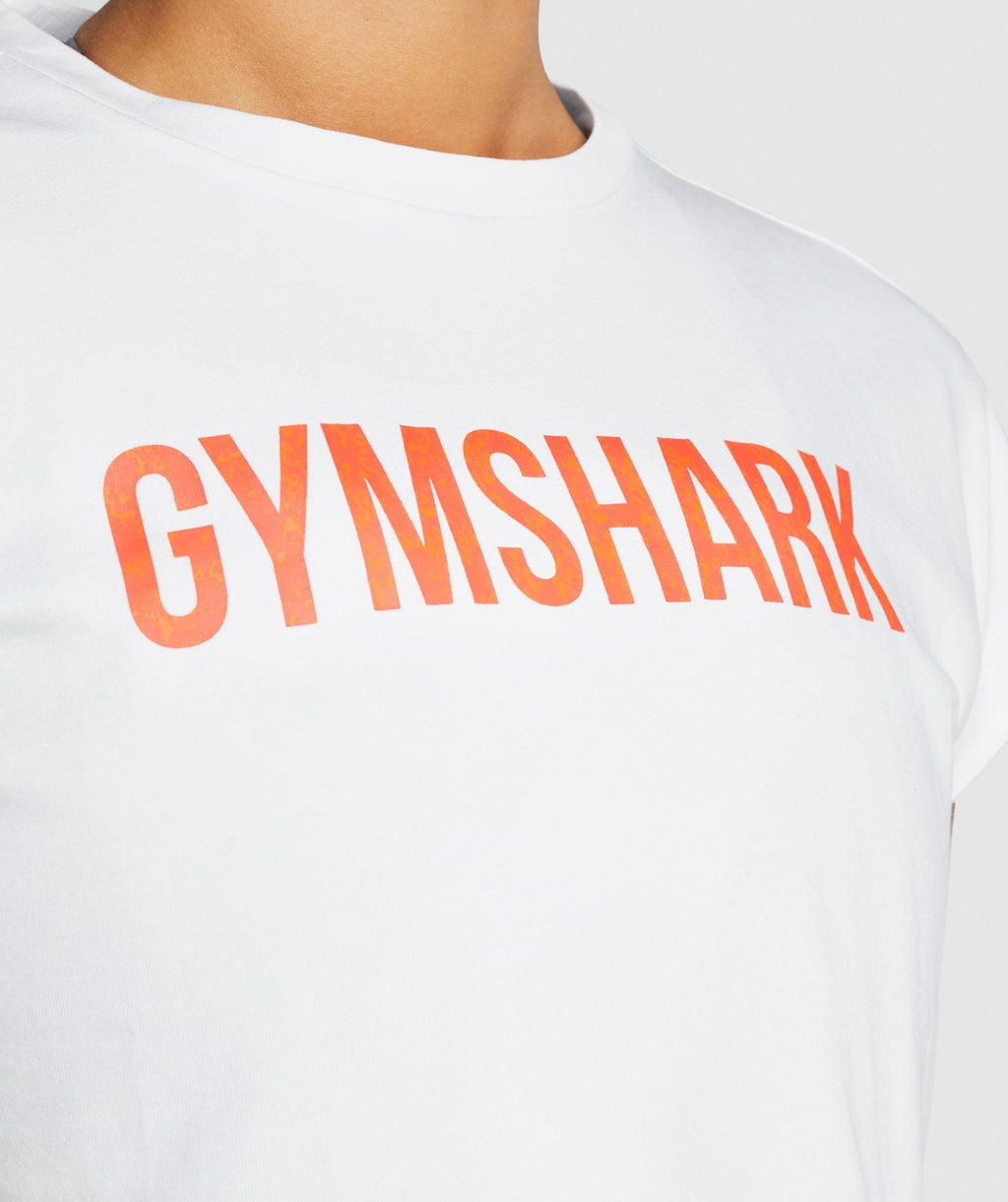 gymshark-animal-graphic-infill-crop-tee-white