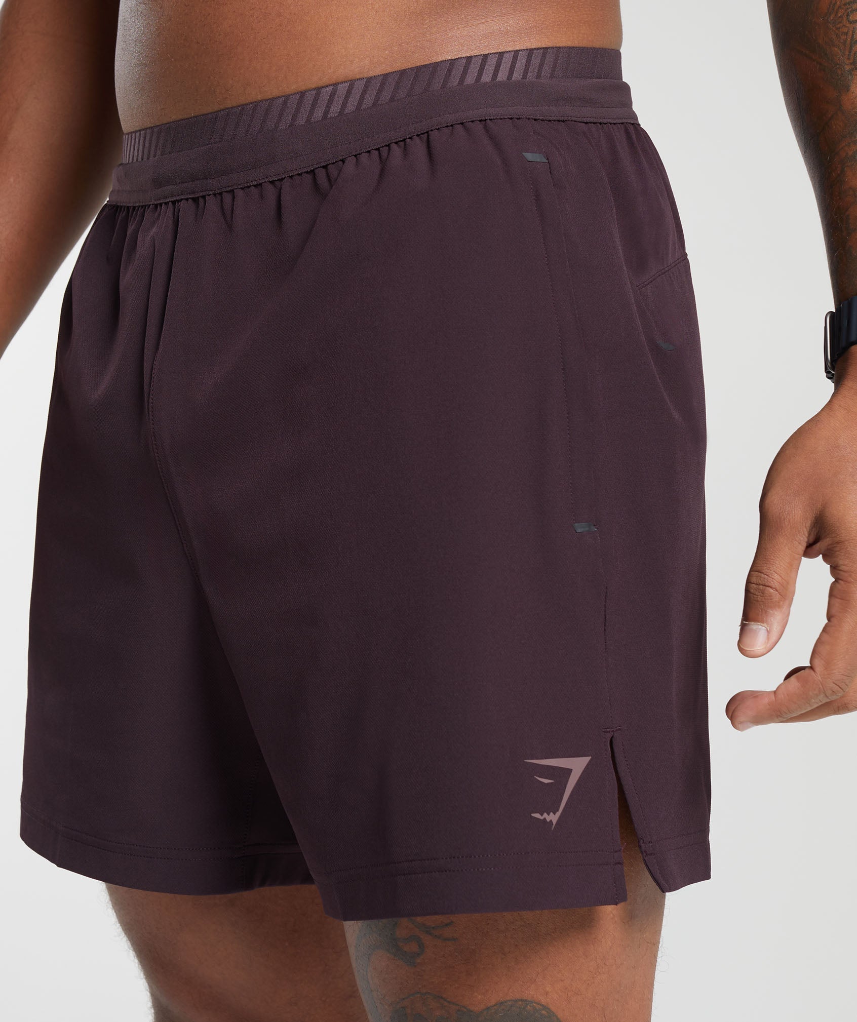 gymshark-apex-5-hybrid-shorts-plum-brown-aw23