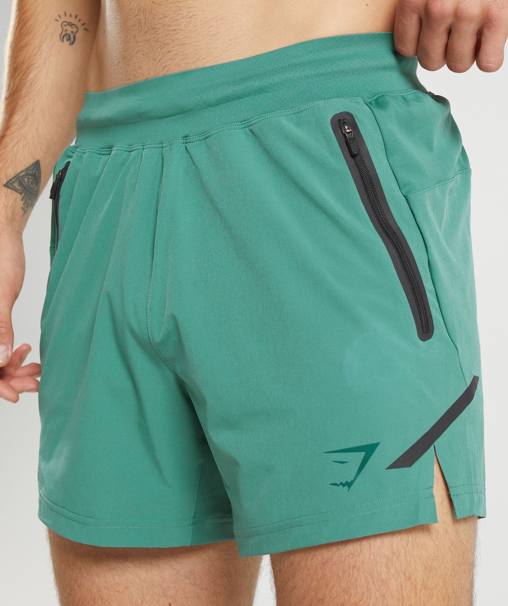 gymshark-apex-5-perform-shorts-hoya-green-aw22