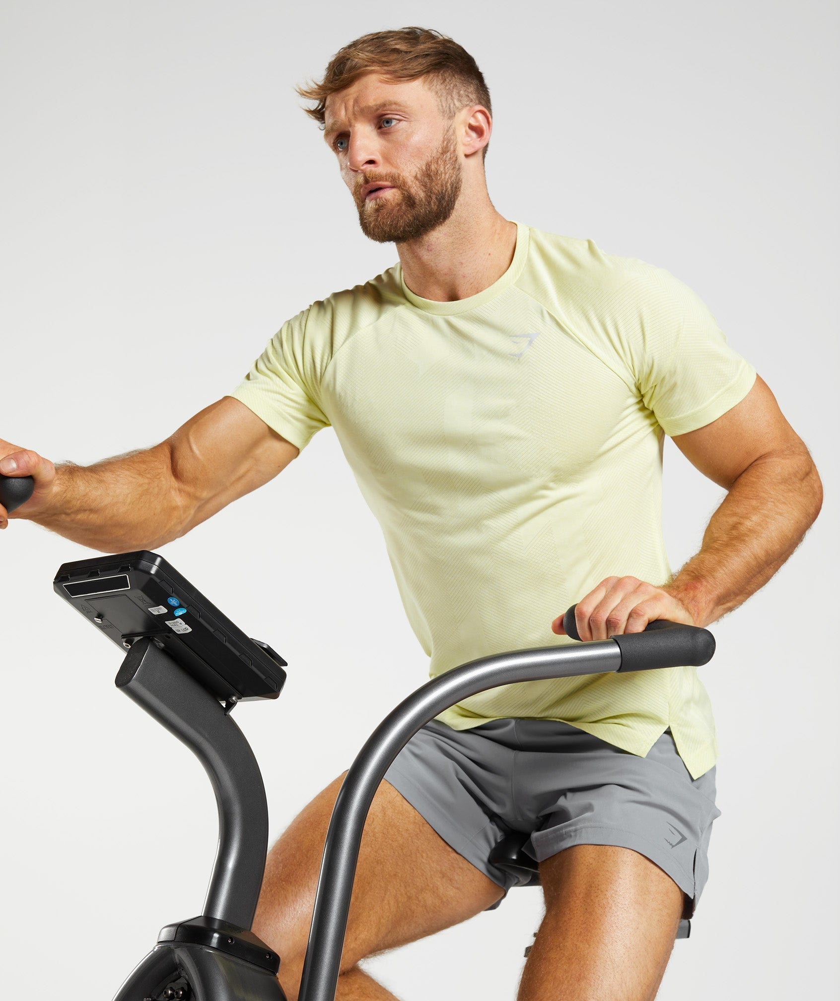 gymshark-apex-5-hybrid-shorts-drift-grey-ss23