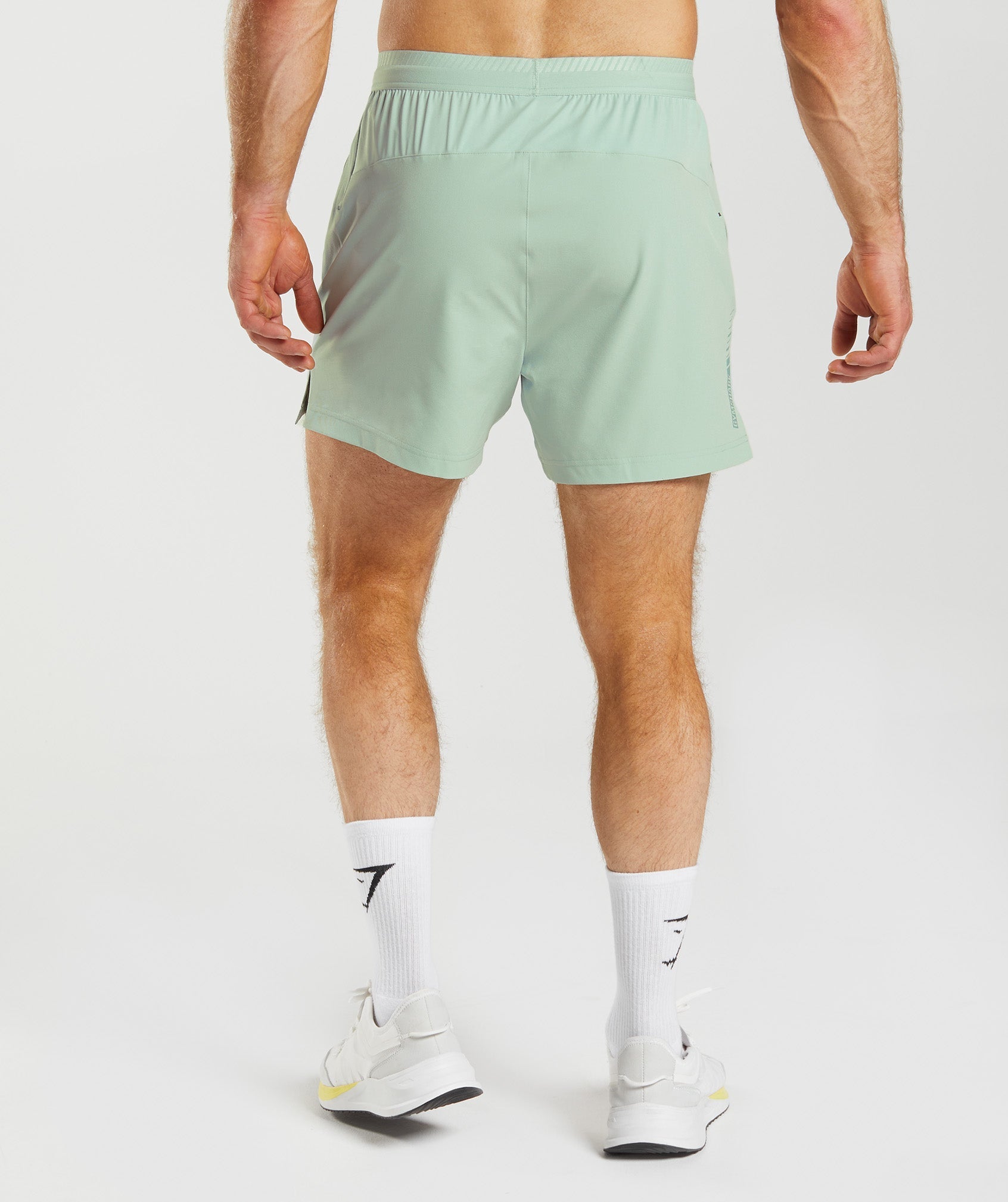 gymshark-apex-5-hybrid-shorts-frost-teal-ss23