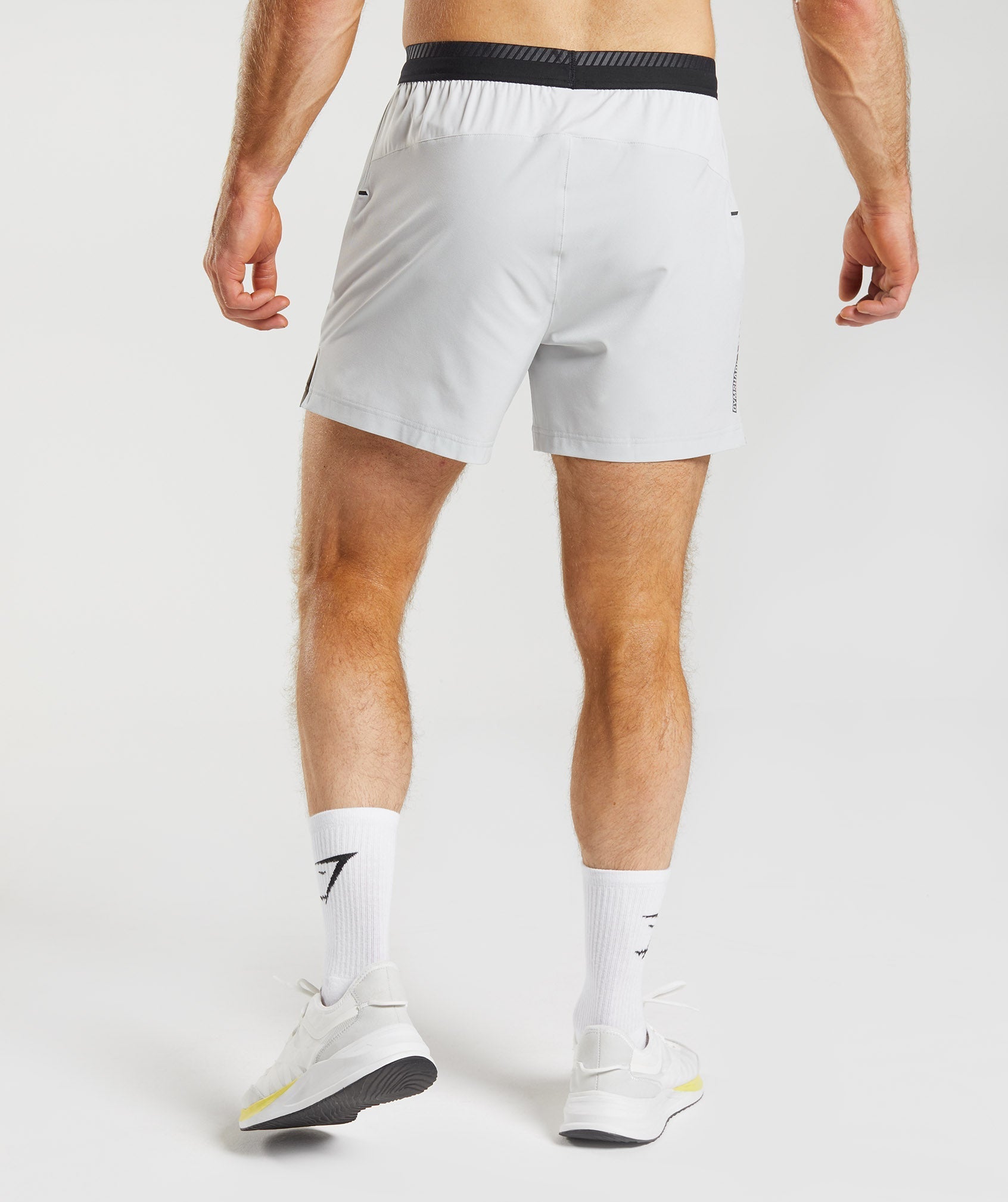 gymshark-apex-5-hybrid-shorts-light-grey-ss23