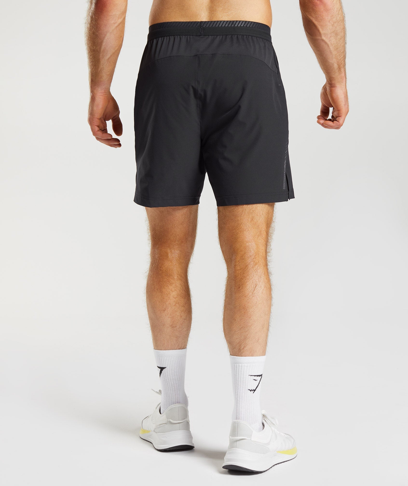 gymshark-apex-7-hybrid-shorts-black-ss23