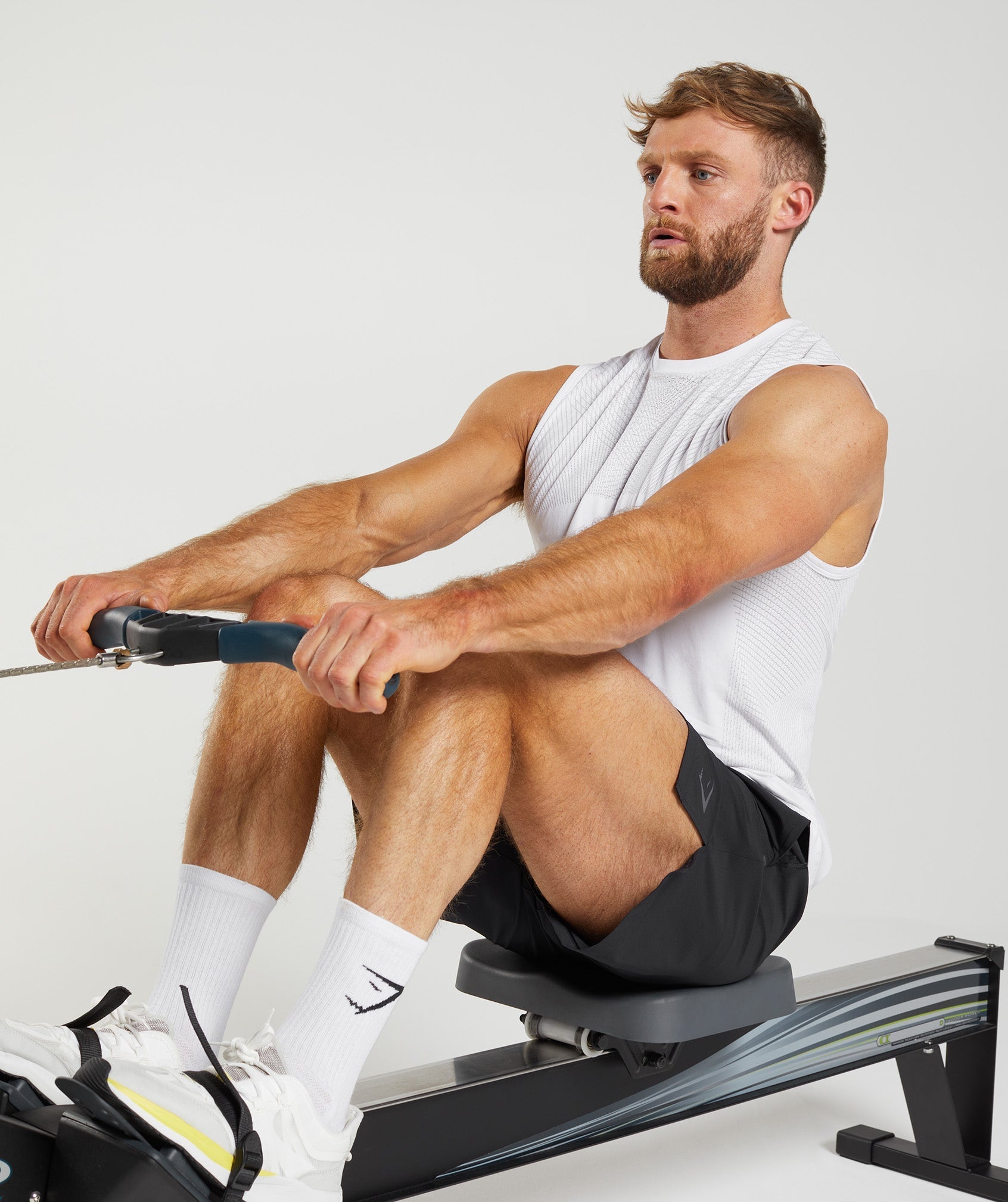 gymshark-apex-7-hybrid-shorts-black-ss23