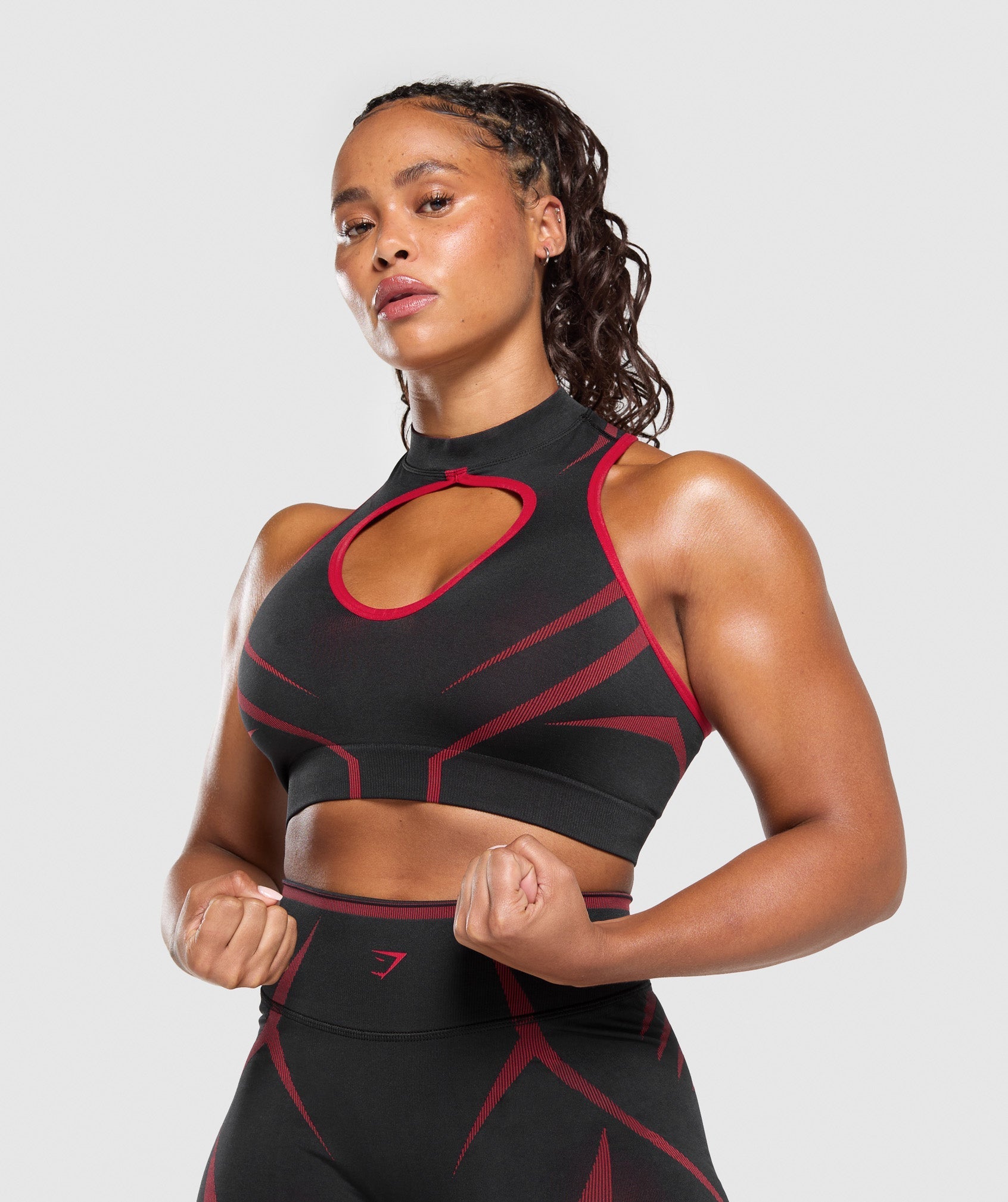gymshark-apex-lift-seamless-crop-top-black-carmine-red-ss25