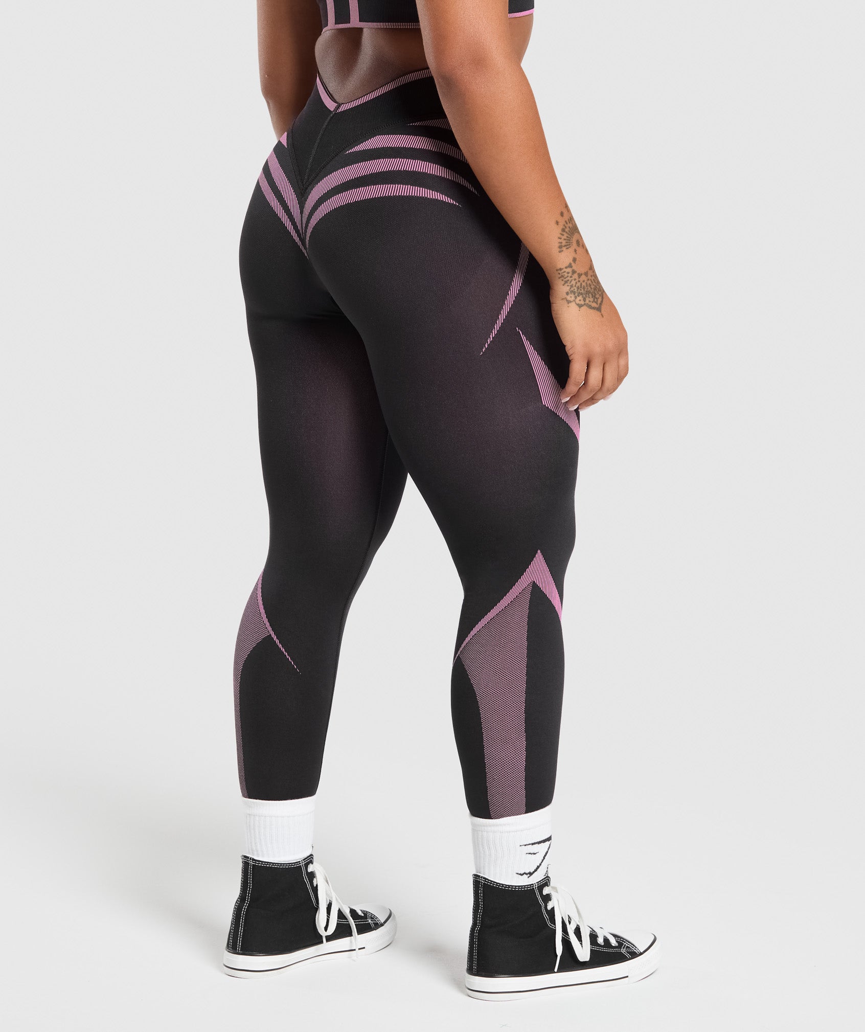 gymshark-apex-lift-seamless-leggings-darkest-purple-sour-pink-ss25