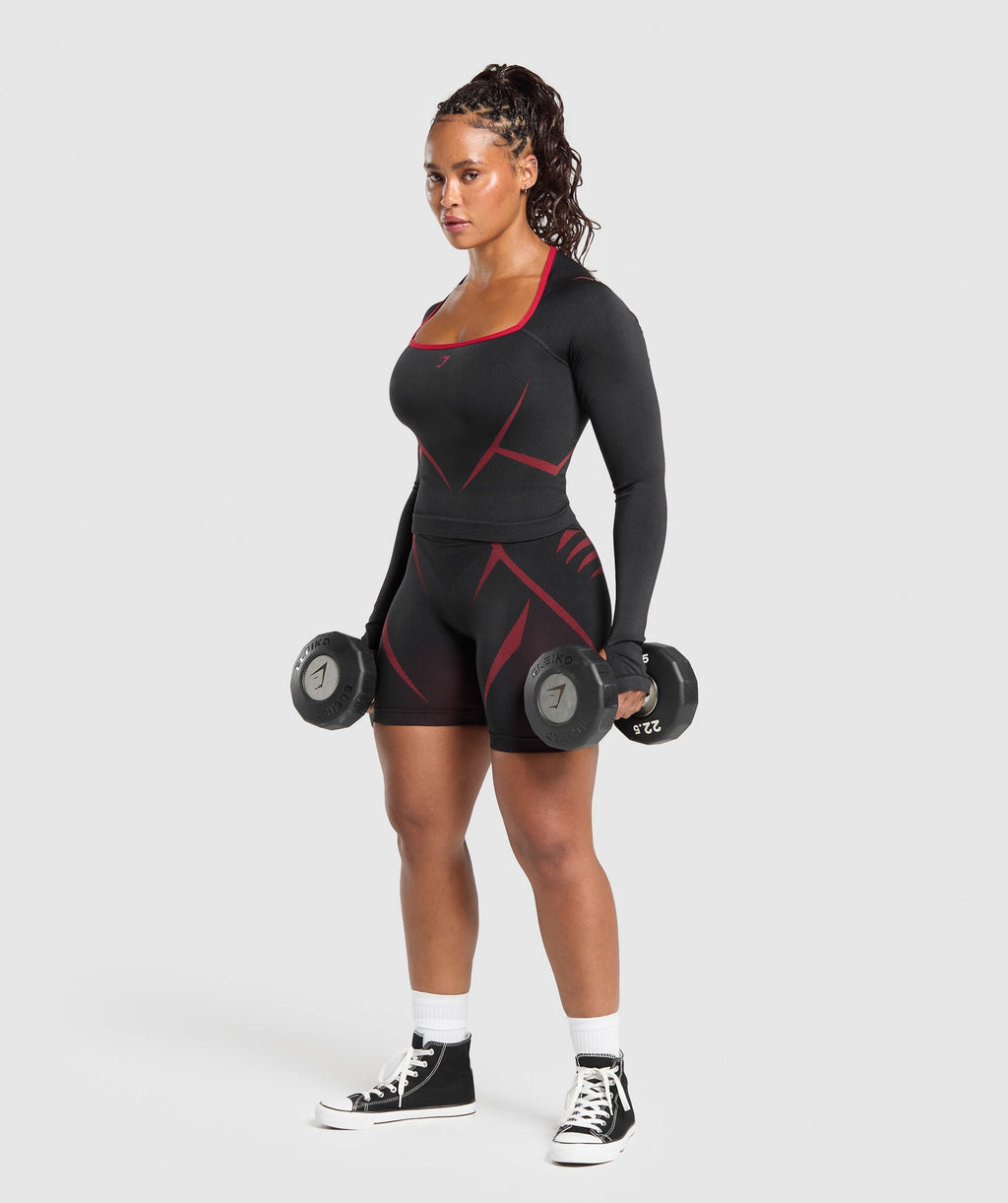 gymshark-apex-lift-seamless-long-sleeve-crop-top-black-carmine-red-ss25