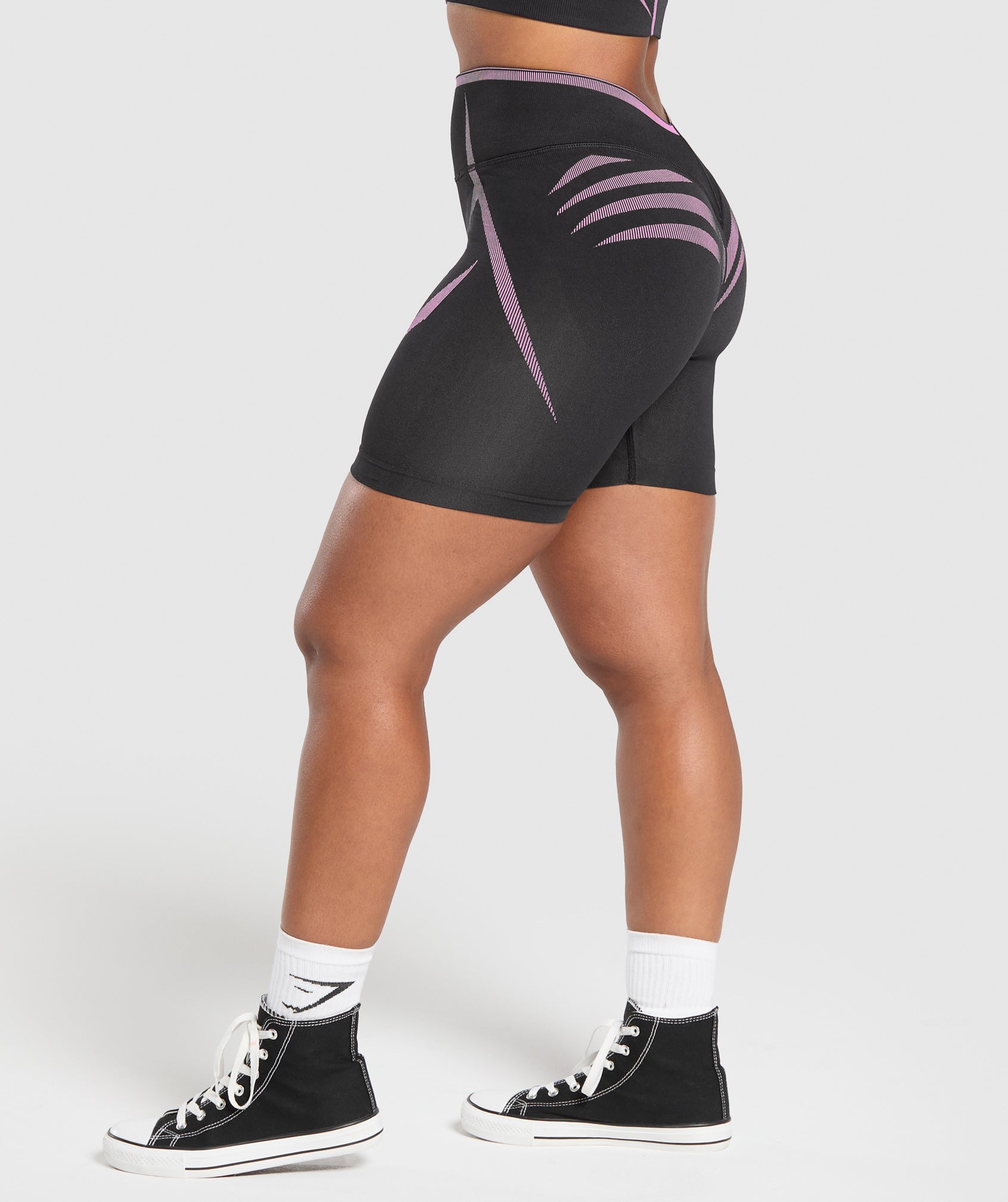 gymshark-apex-lift-seamless-shorts-darkest-purple-sour-pink-ss25