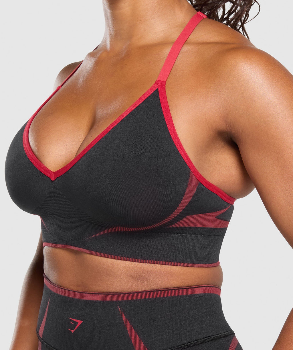 gymshark-apex-lift-seamless-sports-bra-sports-bras-black-ss25