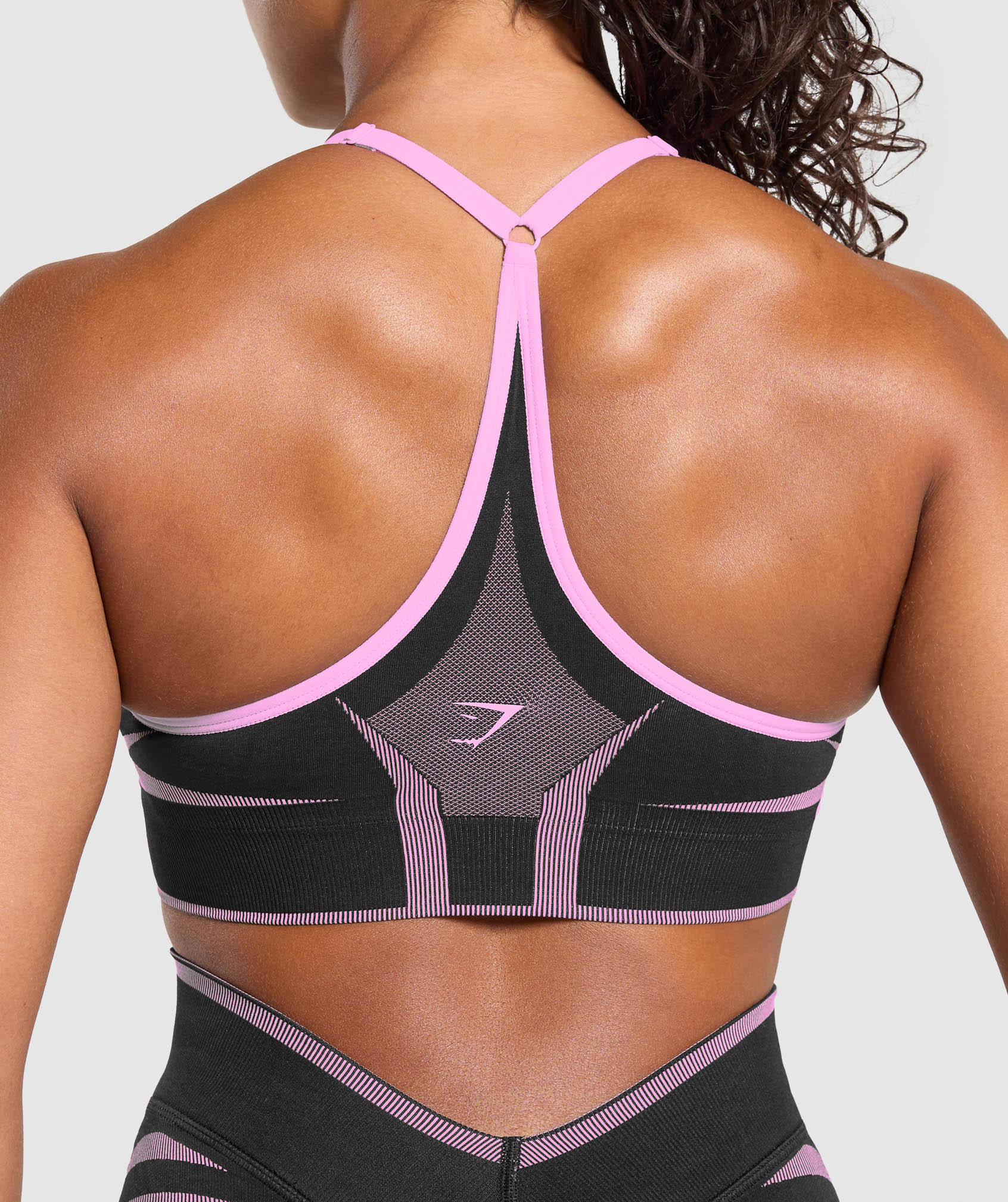 gymshark-apex-lift-seamless-sports-bra-sports-bras-purple-ss25