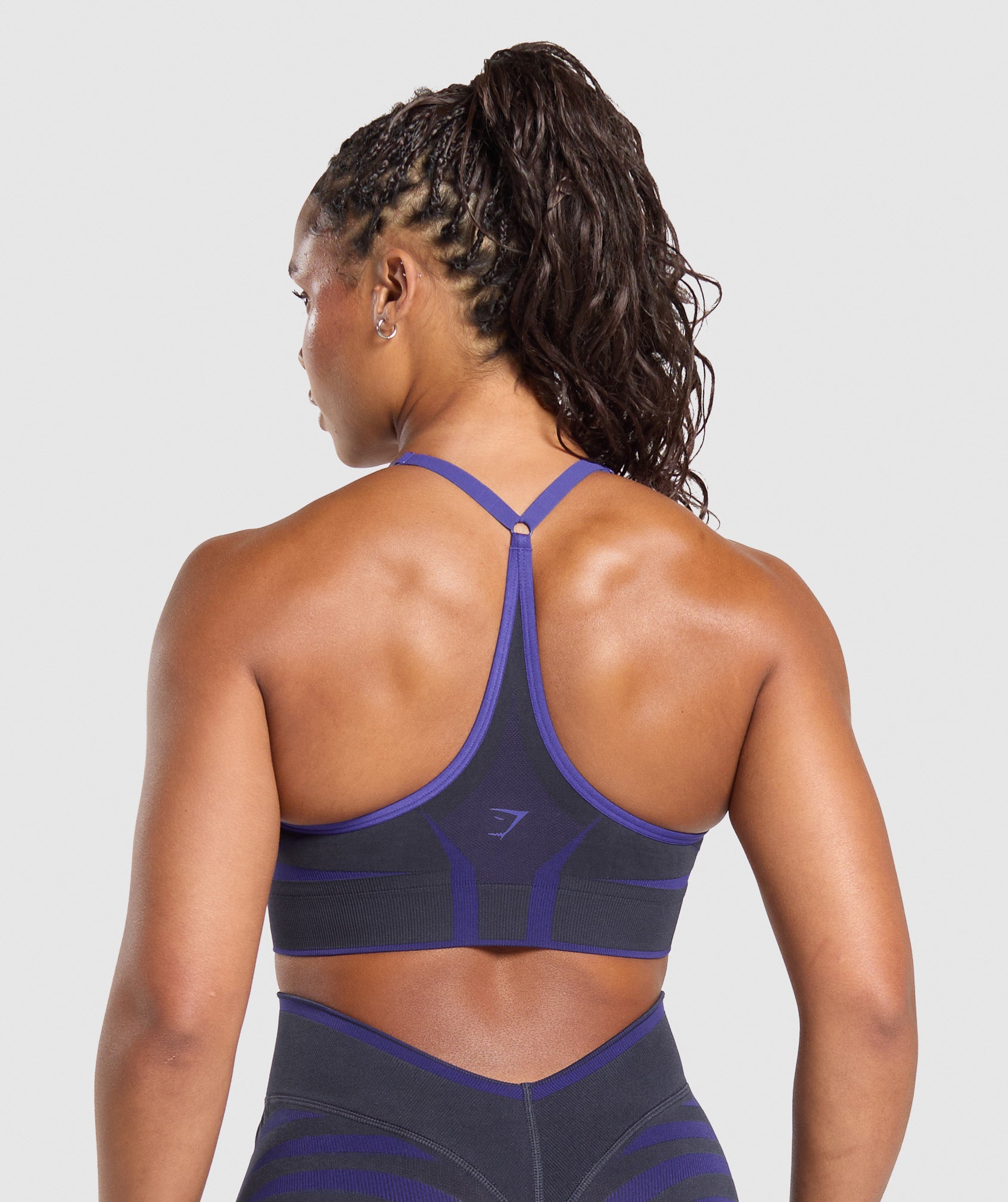 gymshark-apex-lift-seamless-sports-bra-heavy-blue-cobalt-purple-ss25