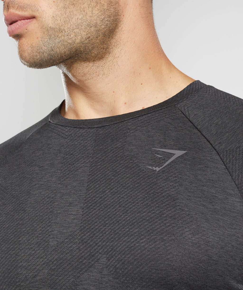 gymshark-apex-long-sleeve-t-shirt-black-onyx-grey-aw23