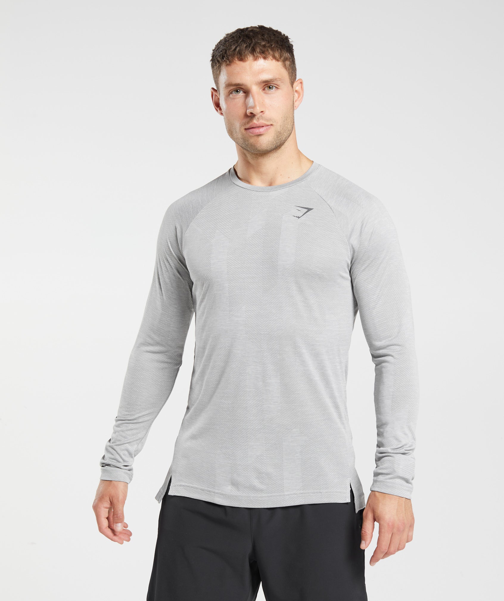 gymshark-apex-long-sleeve-t-shirt-light-grey-smokey-grey-aw23