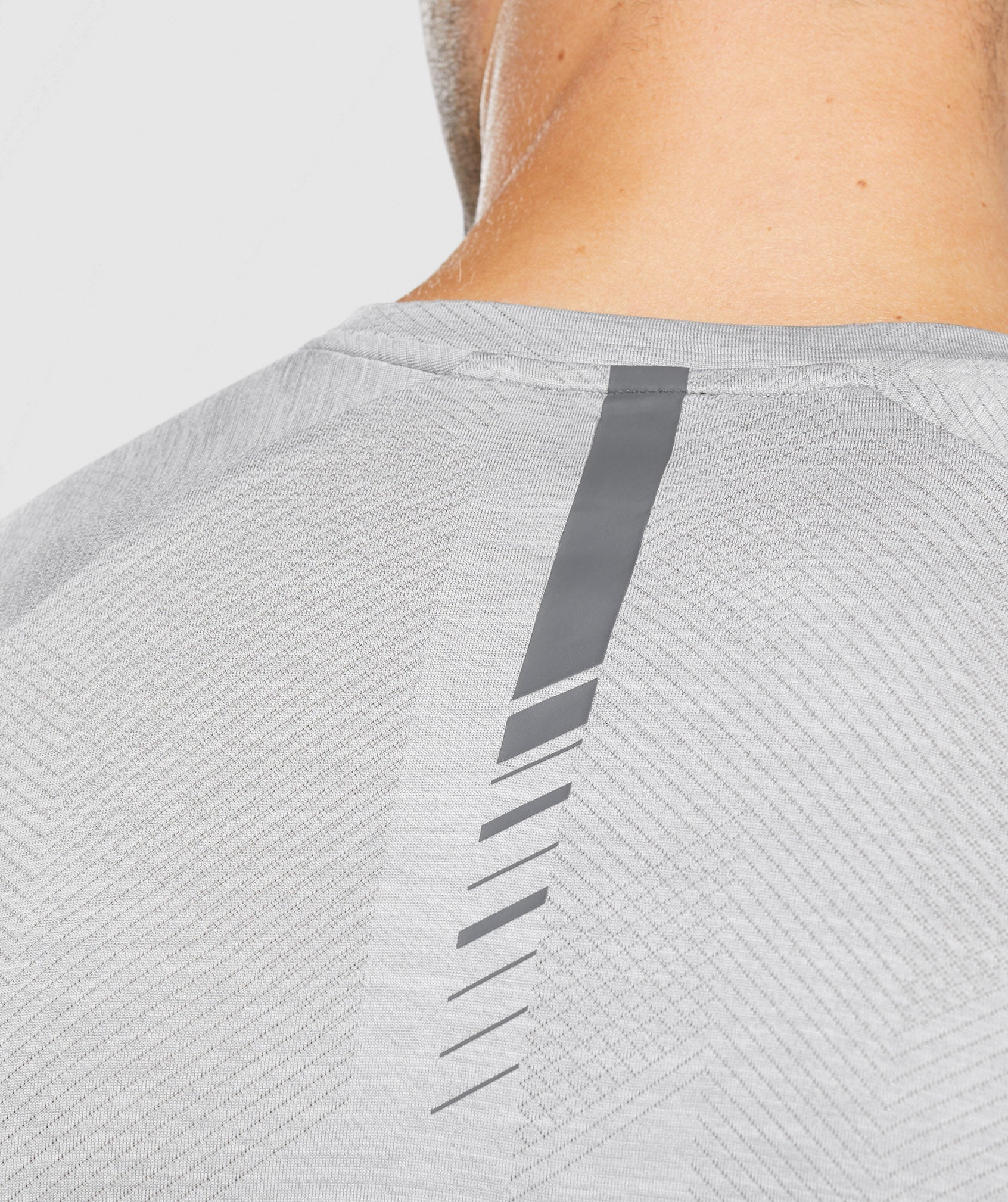gymshark-apex-long-sleeve-t-shirt-light-grey-smokey-grey-aw23