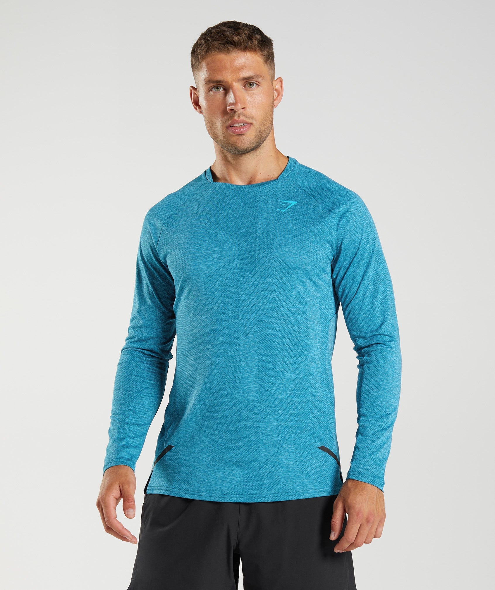 gymshark-apex-long-sleeve-t-shirt-atlantic-blue-shark-blue-aw22