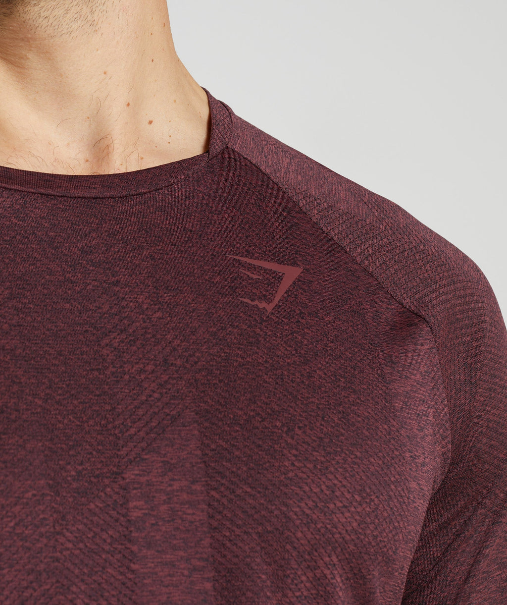 gymshark-apex-long-sleeve-t-shirt-cherry-brown-aw22